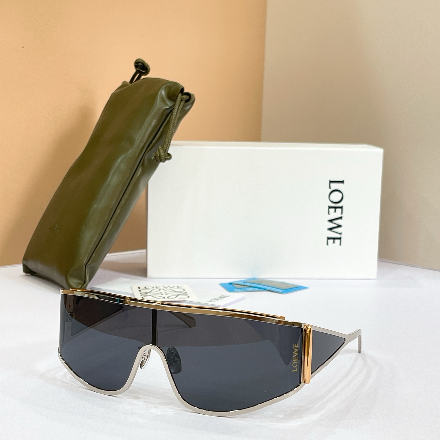 LOEWE🌟🌟🌟MODEL：LW40202U🌟🌟🌟SIZE：51口141-140🌟🌟🌟偏光片～～