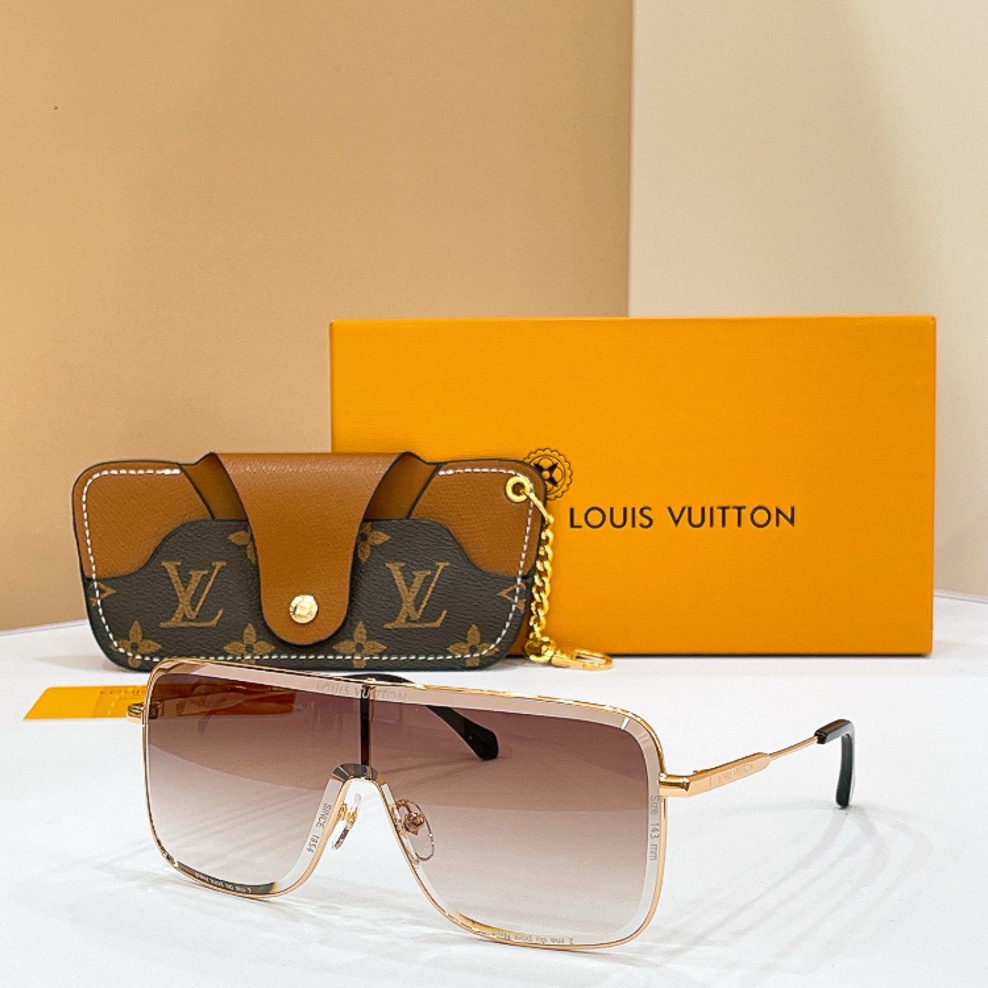 LOUIS VUITTO*🌟🌟🌟MODEL：Z2675U 🌟🌟🌟SIZE：143口145🌟🌟🌟