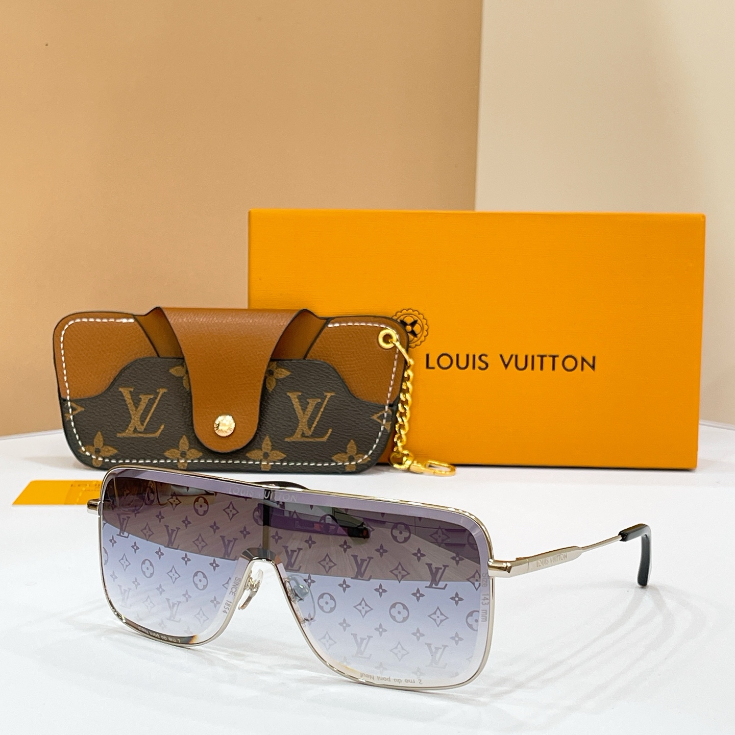 LOUIS VUITTO*🌟🌟🌟MODEL：Z2675U 🌟🌟🌟SIZE：143口145🌟🌟🌟