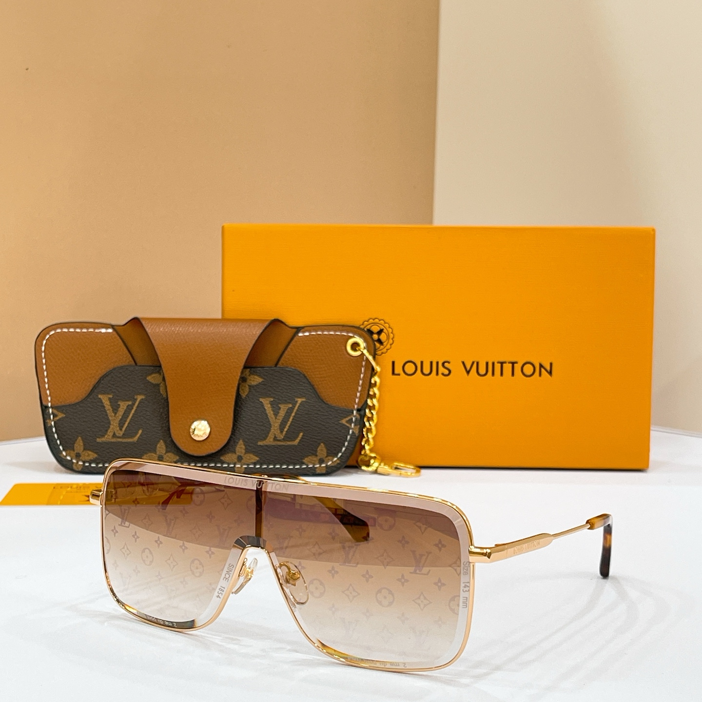LOUIS VUITTO*🌟🌟🌟MODEL：Z2675U 🌟🌟🌟SIZE：143口145🌟🌟🌟