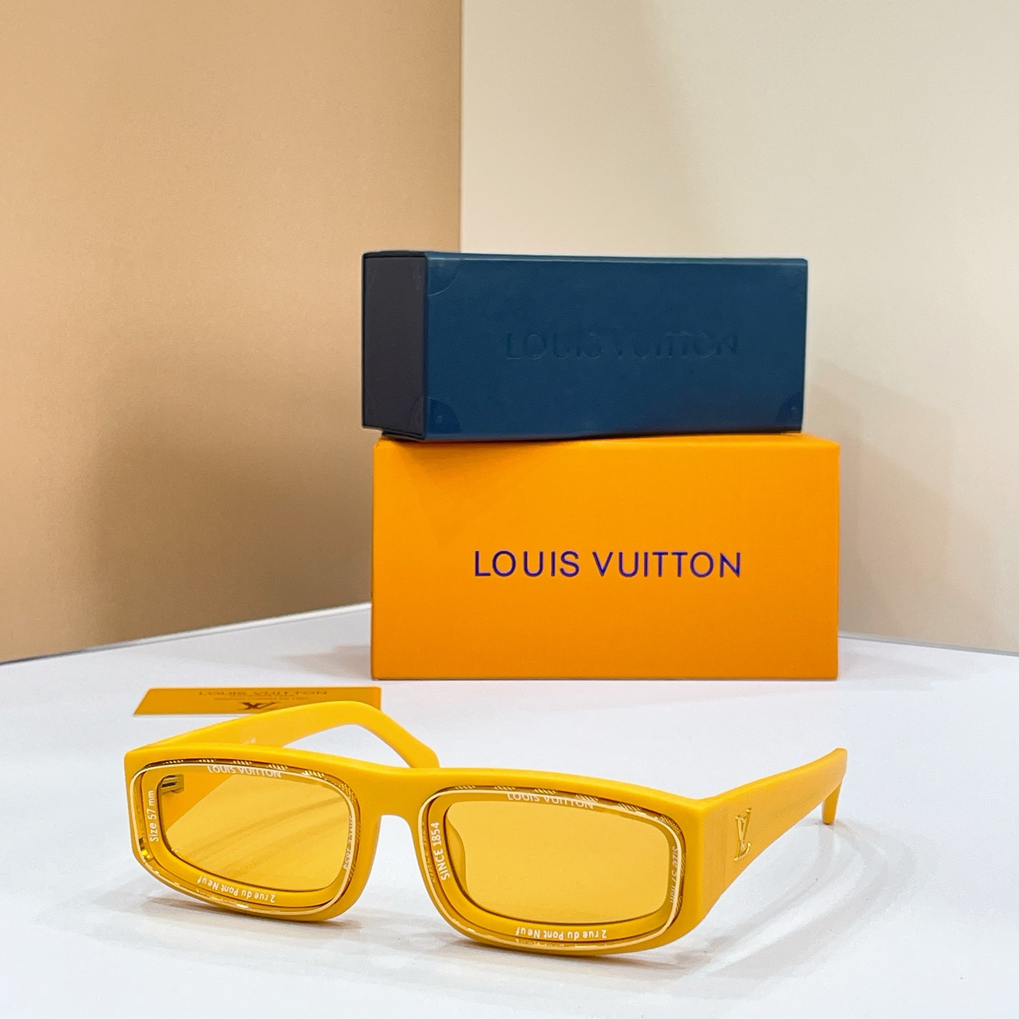 LOUIS VUITTON✨✨✨MODEL：Z2388E✨✨✨ SIZE：54口22-145✨✨