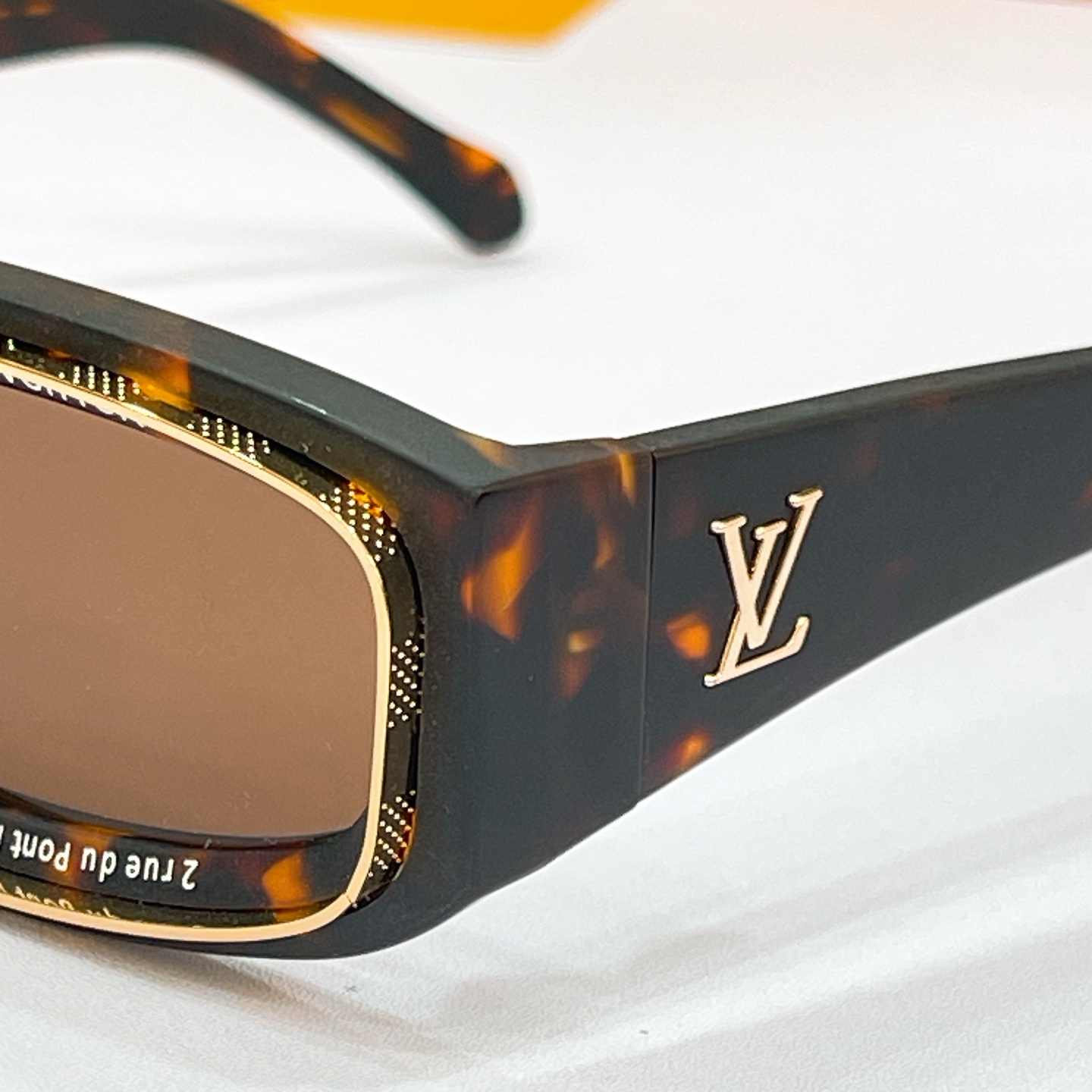 LOUIS VUITTON✨✨✨MODEL：Z2388E✨✨✨ SIZE：54口22-145✨✨