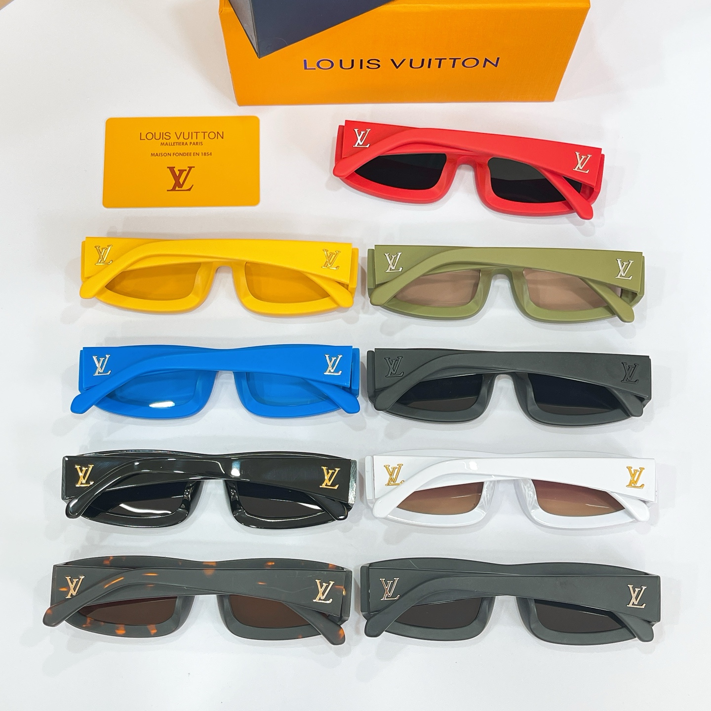 LOUIS VUITTON✨✨✨MODEL：Z2388E✨✨✨ SIZE：54口22-145✨✨