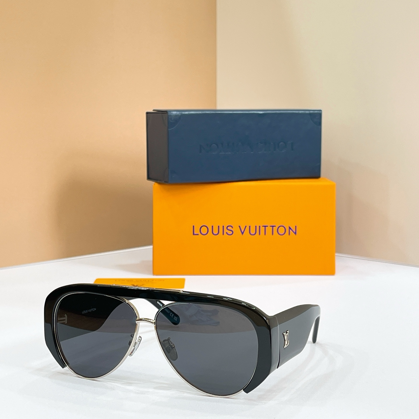 LOUIS VUITTON✨✨✨MODEL：Z3399U✨✨✨ SIZE：61口11-135✨✨