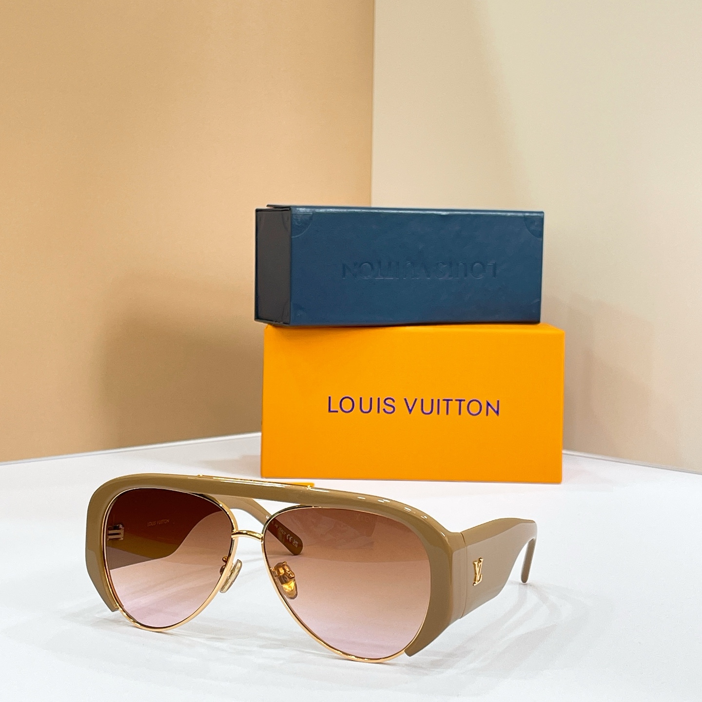 LOUIS VUITTON✨✨✨MODEL：Z3399U✨✨✨ SIZE：61口11-135✨✨