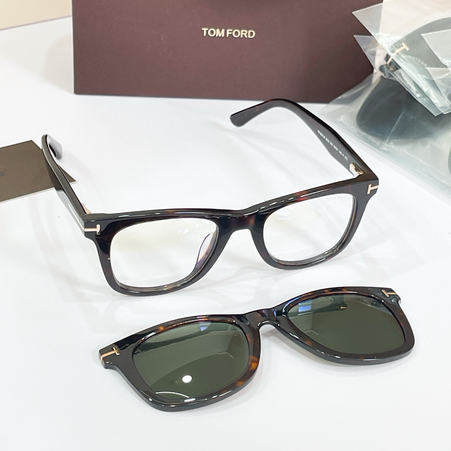 TOM FOR*💫💫💫MODEL：TF5970💫💫💫SIZE：50口21-145💫💫💫配送挂片~～