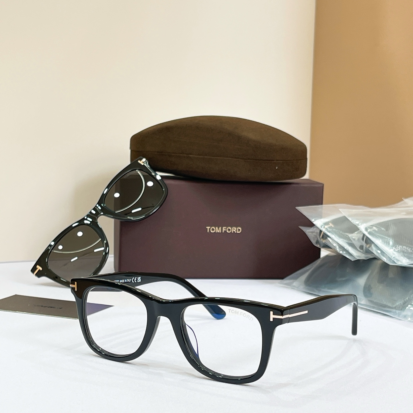 TOM FOR*💫💫💫MODEL：TF5970💫💫💫SIZE：50口21-145💫💫💫配送挂片~～
