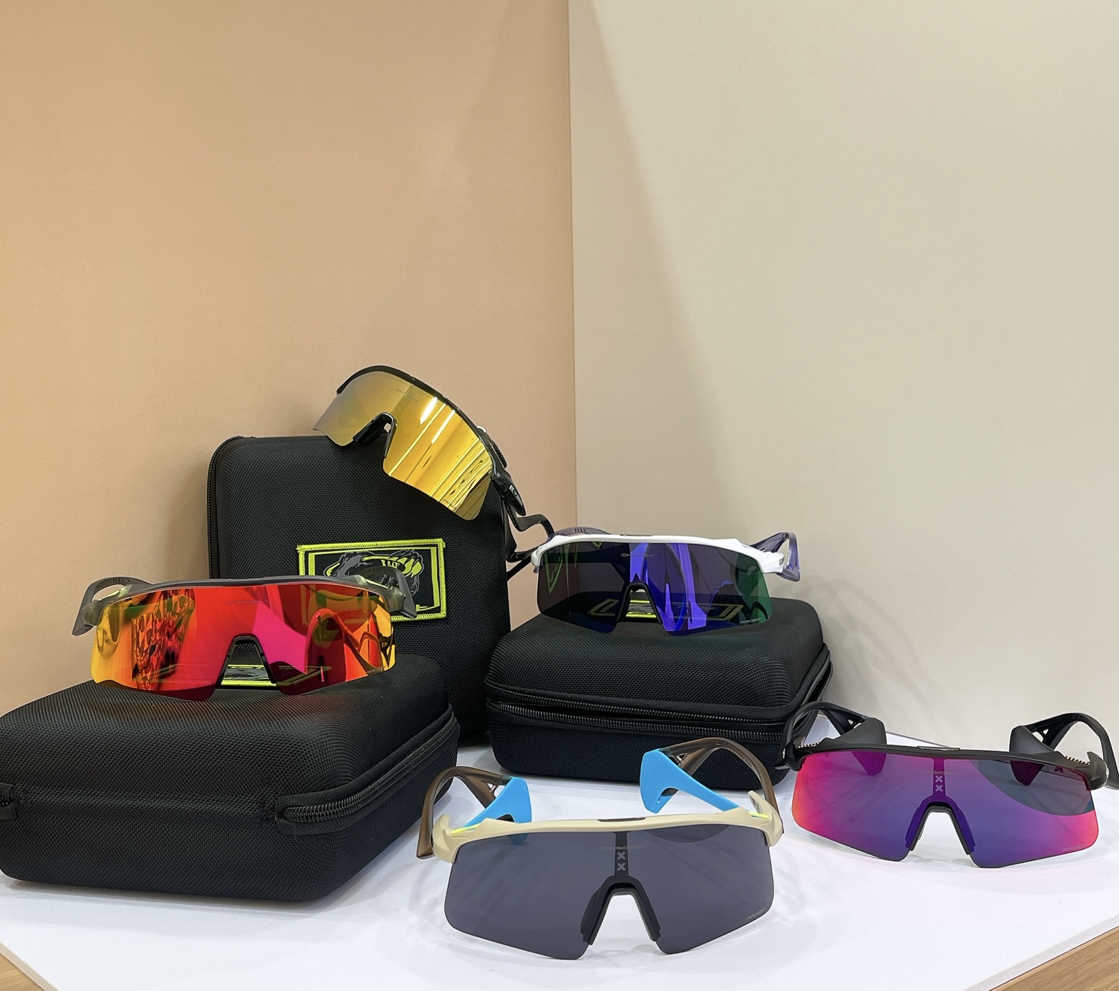 OAKLE*🍂🍂🍂MODEL：9519🍂🍂🍂SIZE:131🍂🍂🍂配送盒子～～