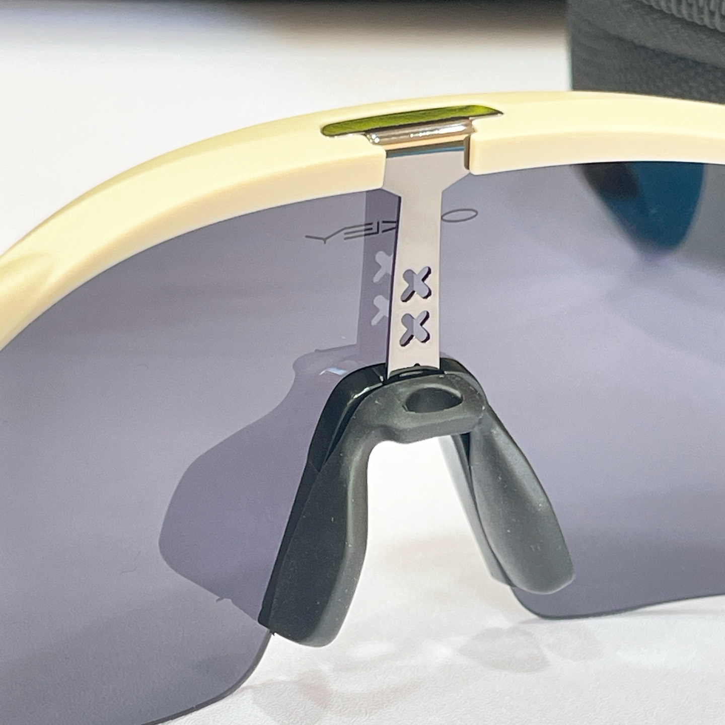 OAKLE*🍂🍂🍂MODEL：9519🍂🍂🍂SIZE:131🍂🍂🍂配送盒子～～