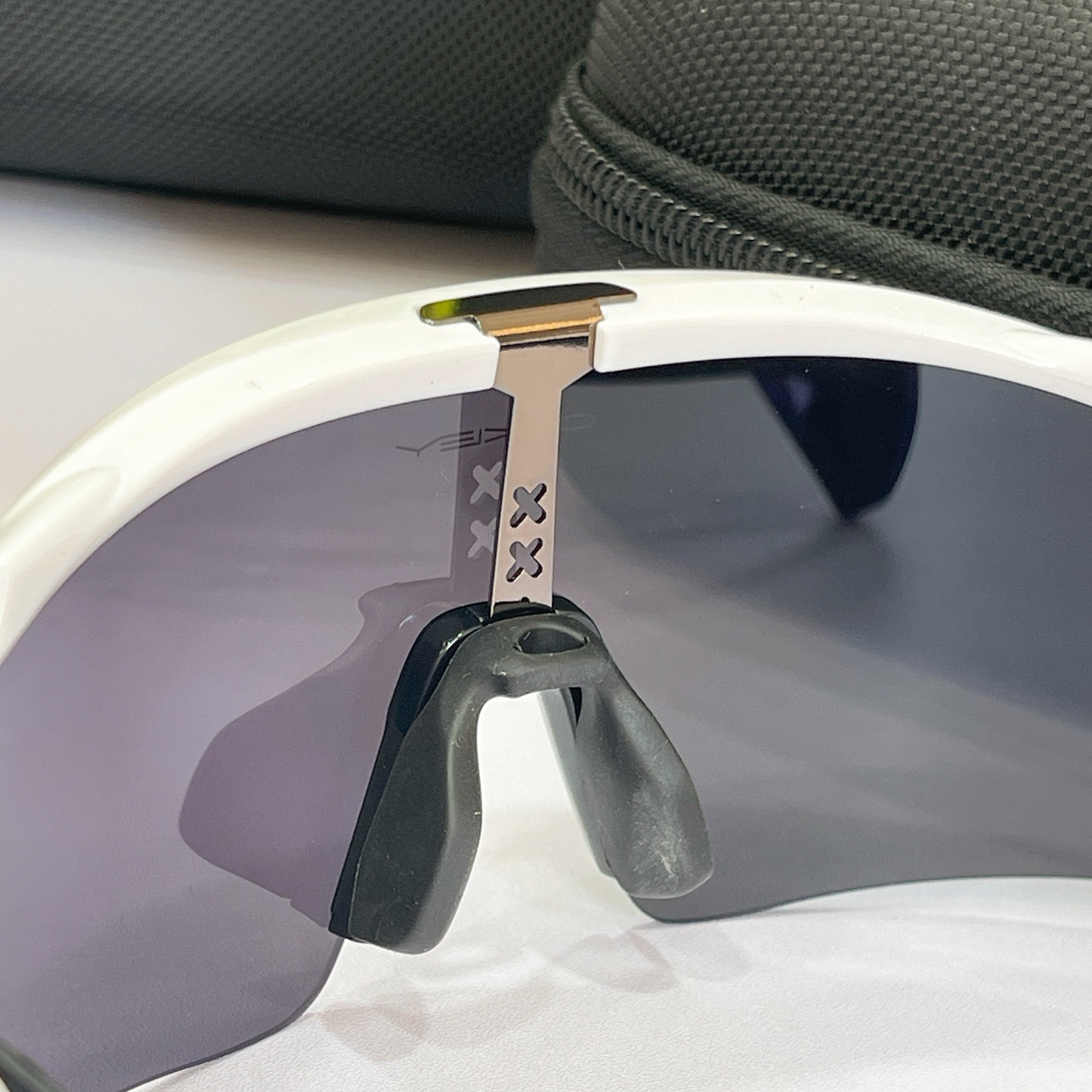 OAKLE*🍂🍂🍂MODEL：9519🍂🍂🍂SIZE:131🍂🍂🍂配送盒子～～