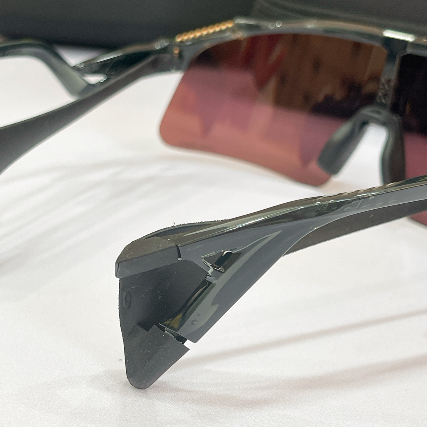 OAKLE*🍂🍂🍂MODEL：9519🍂🍂🍂SIZE:131🍂🍂🍂配送盒子～～