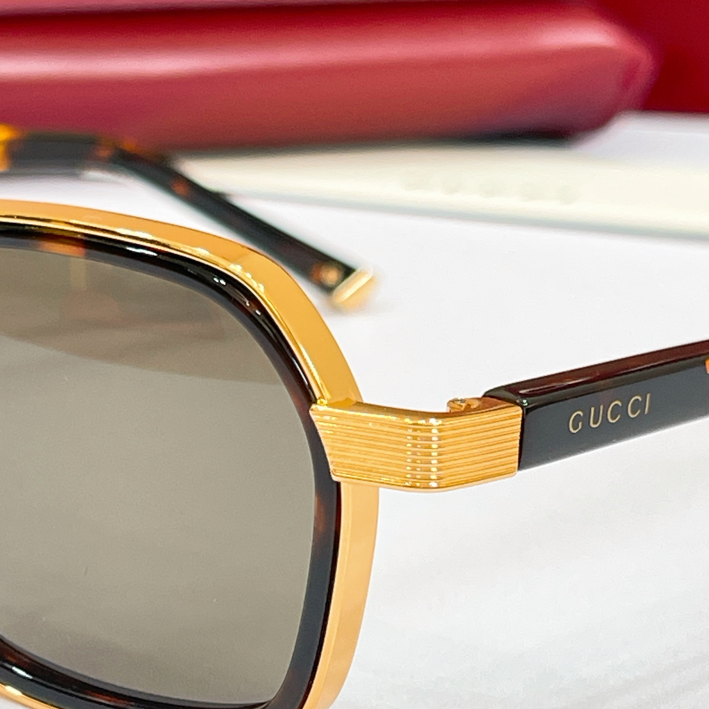 GUCC*🐝🐝🐝MODEL:GG2074S🐝🐝🐝SIZE:51口22-145🐝🐝