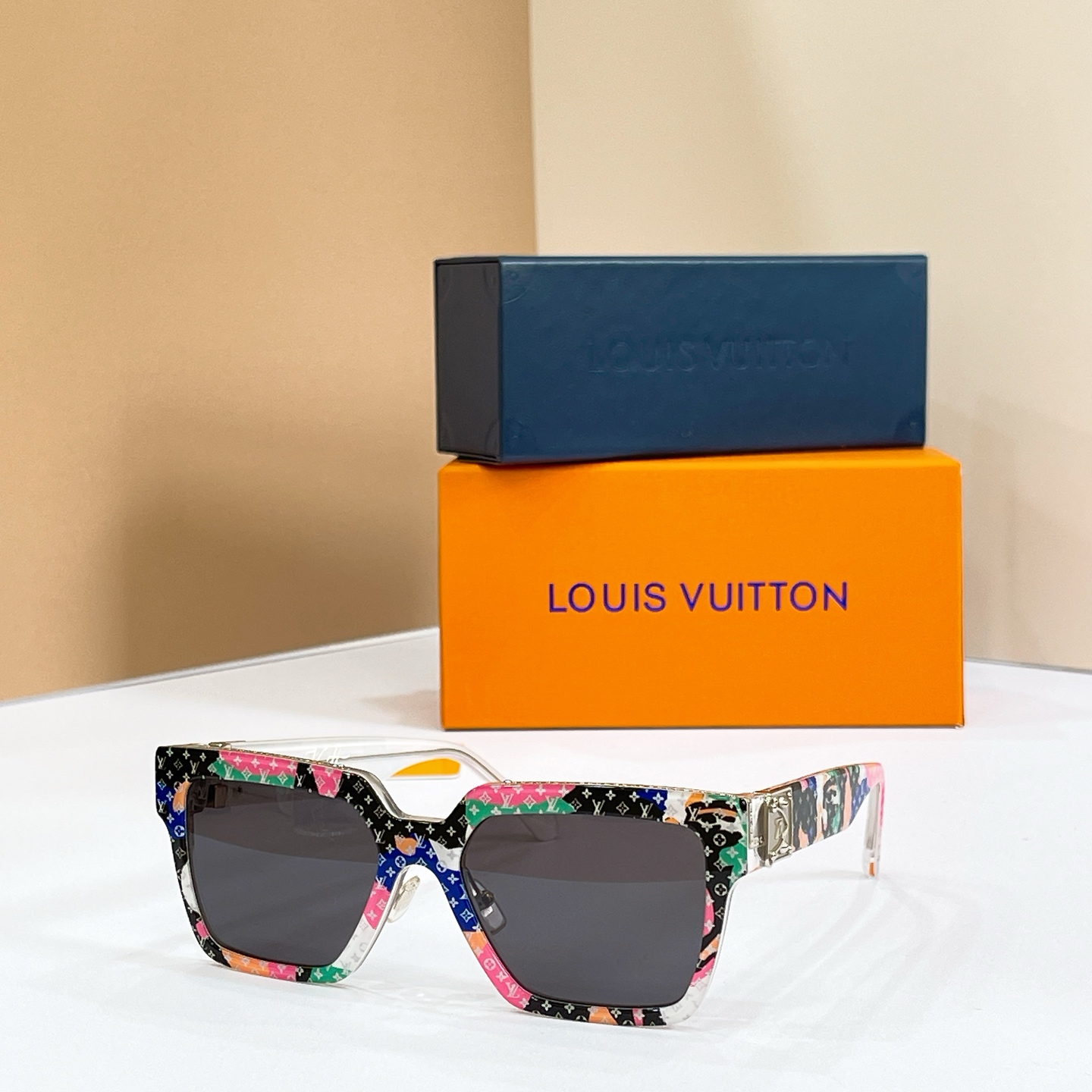 LOUIS VUITTON✨✨✨MODEL：Z2179E✨✨✨ SIZE：56口19-140✨✨