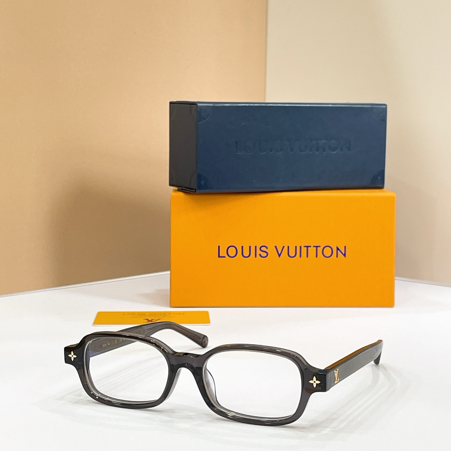LOUIS VUITTON✨✨✨MODEL：Z3220U✨✨✨ SIZE：53口19-145✨✨