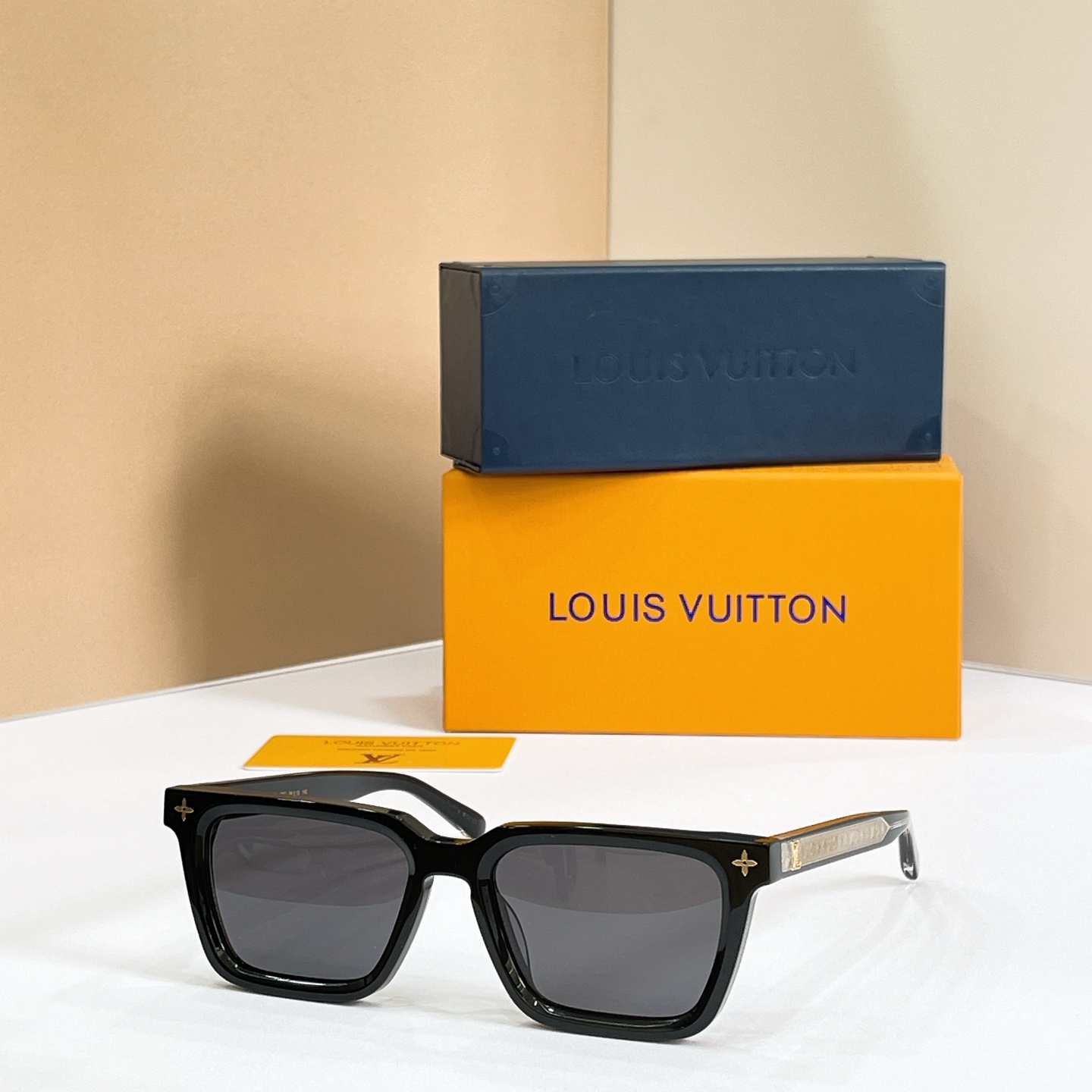 LOUIS VUITTON✨✨✨MODEL：Z3044E✨✨✨ SIZE：54口19-145✨✨