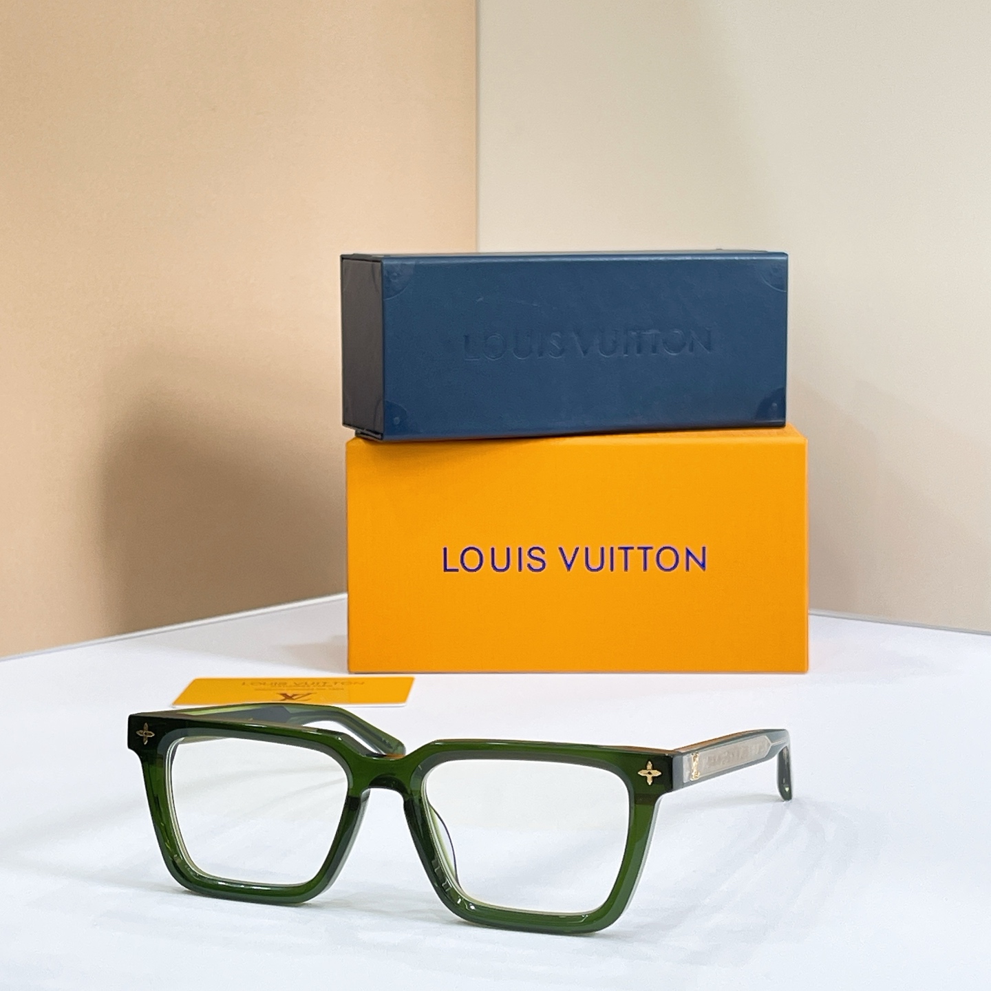 LOUIS VUITTON✨✨✨MODEL：Z3044E✨✨✨ SIZE：54口19-145✨✨