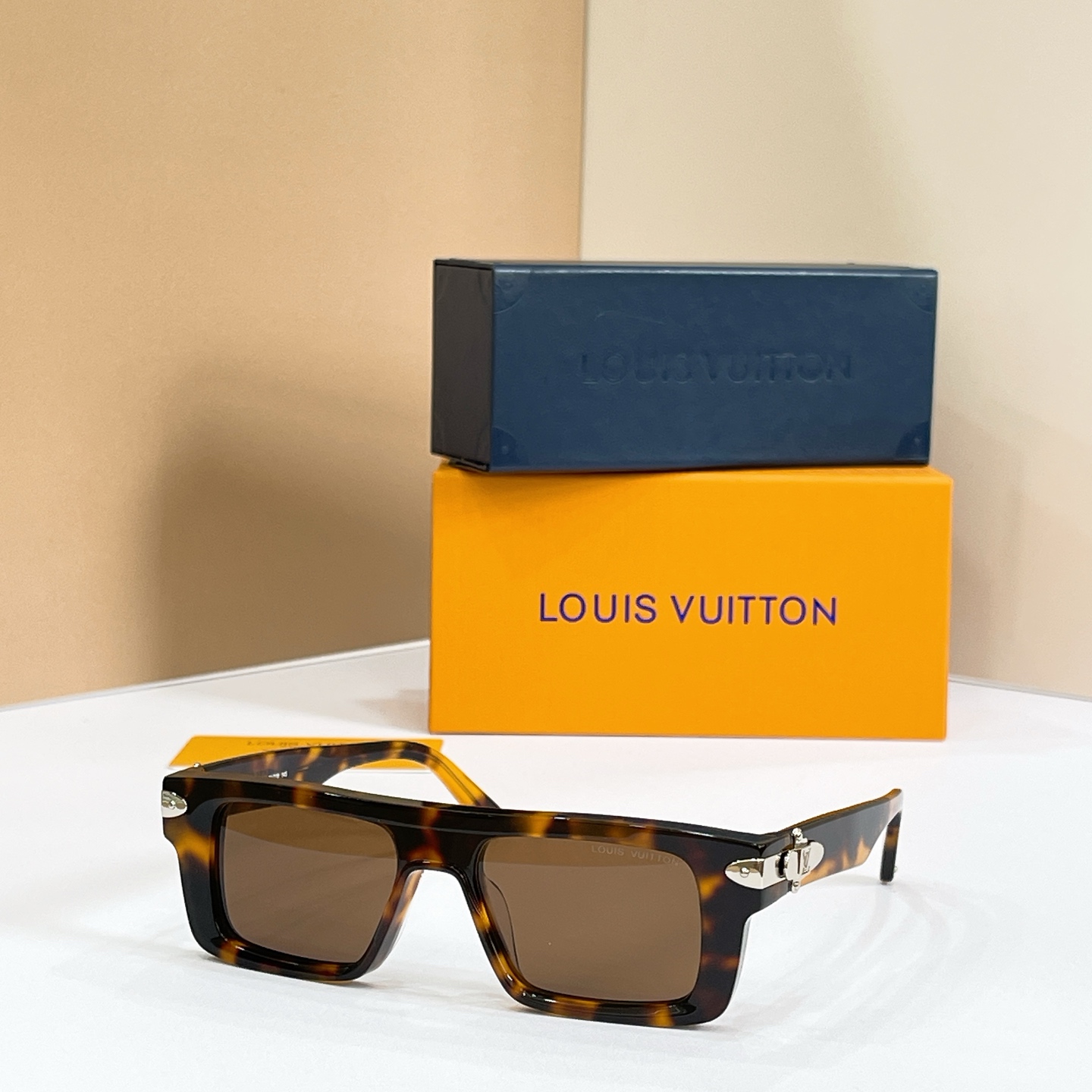 LOUIS VUITTON✨✨✨MODEL：Z6067U✨✨✨ SIZE：53口19-145✨✨