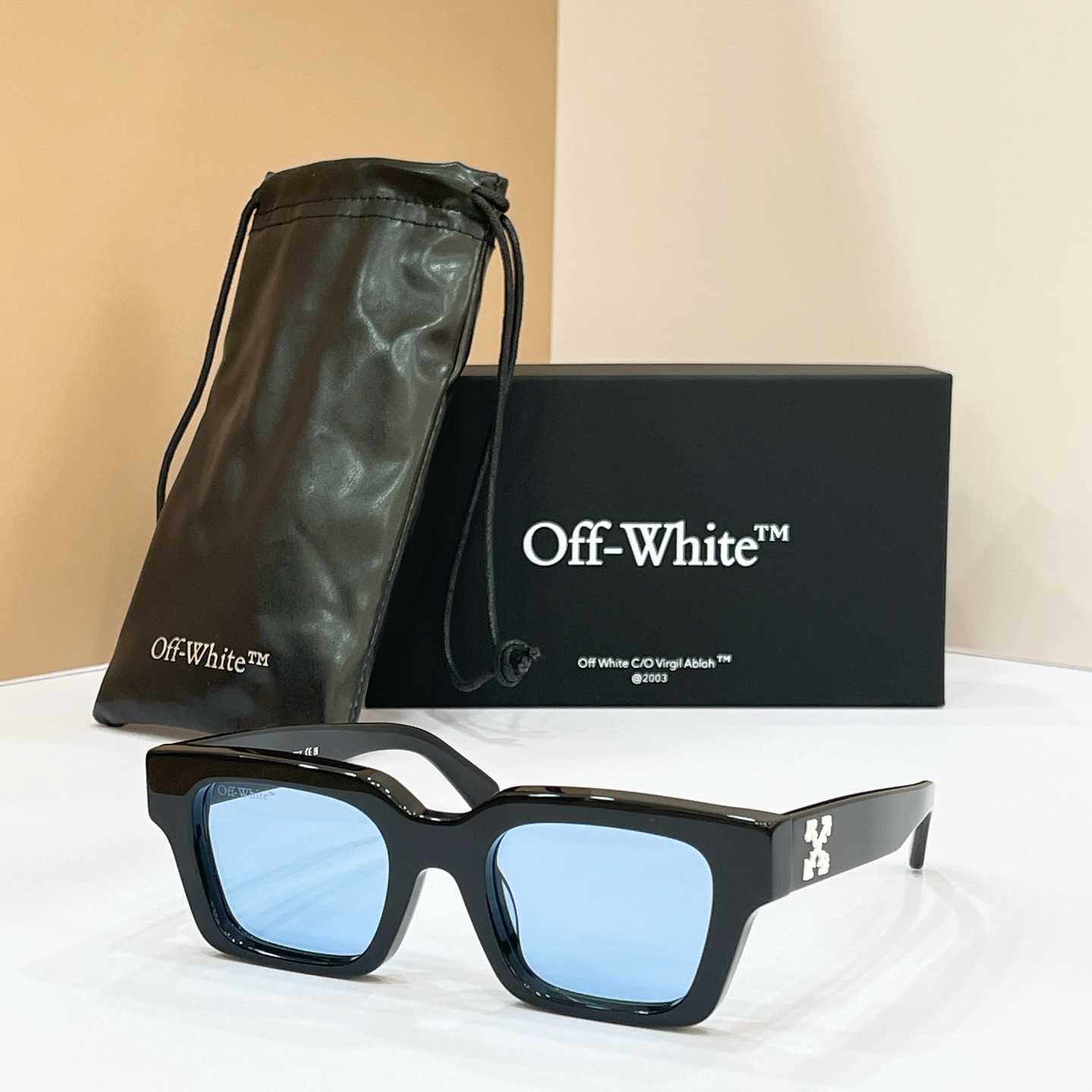 OFF WHITE🍂🍂🍂MODEL:OERI1008🍂🍂🍂SIZE:50口22-145🍂🍂🍂配送盒子～～