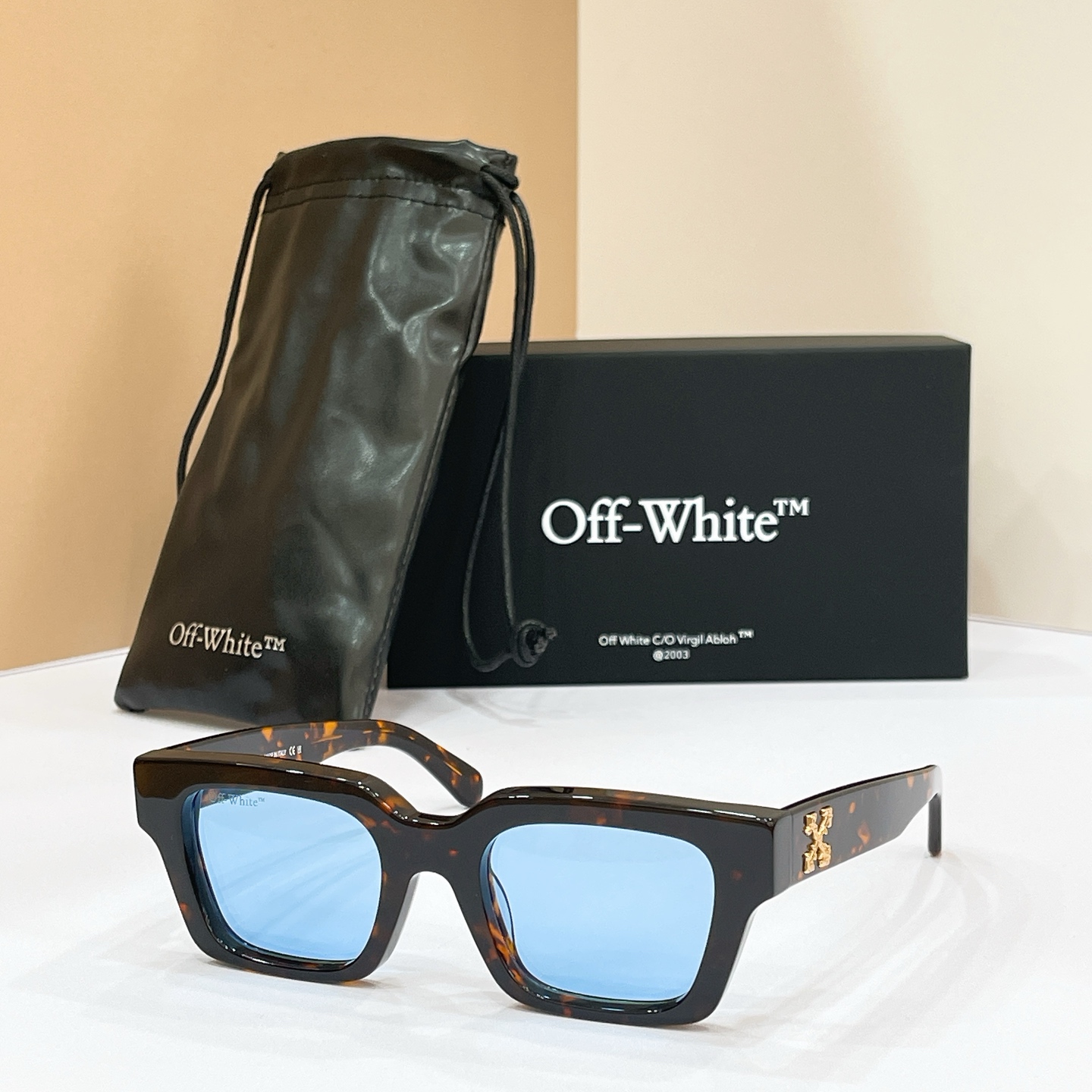 OFF WHITE🍂🍂🍂MODEL:OERI1008🍂🍂🍂SIZE:50口22-145🍂🍂🍂配送盒子～～