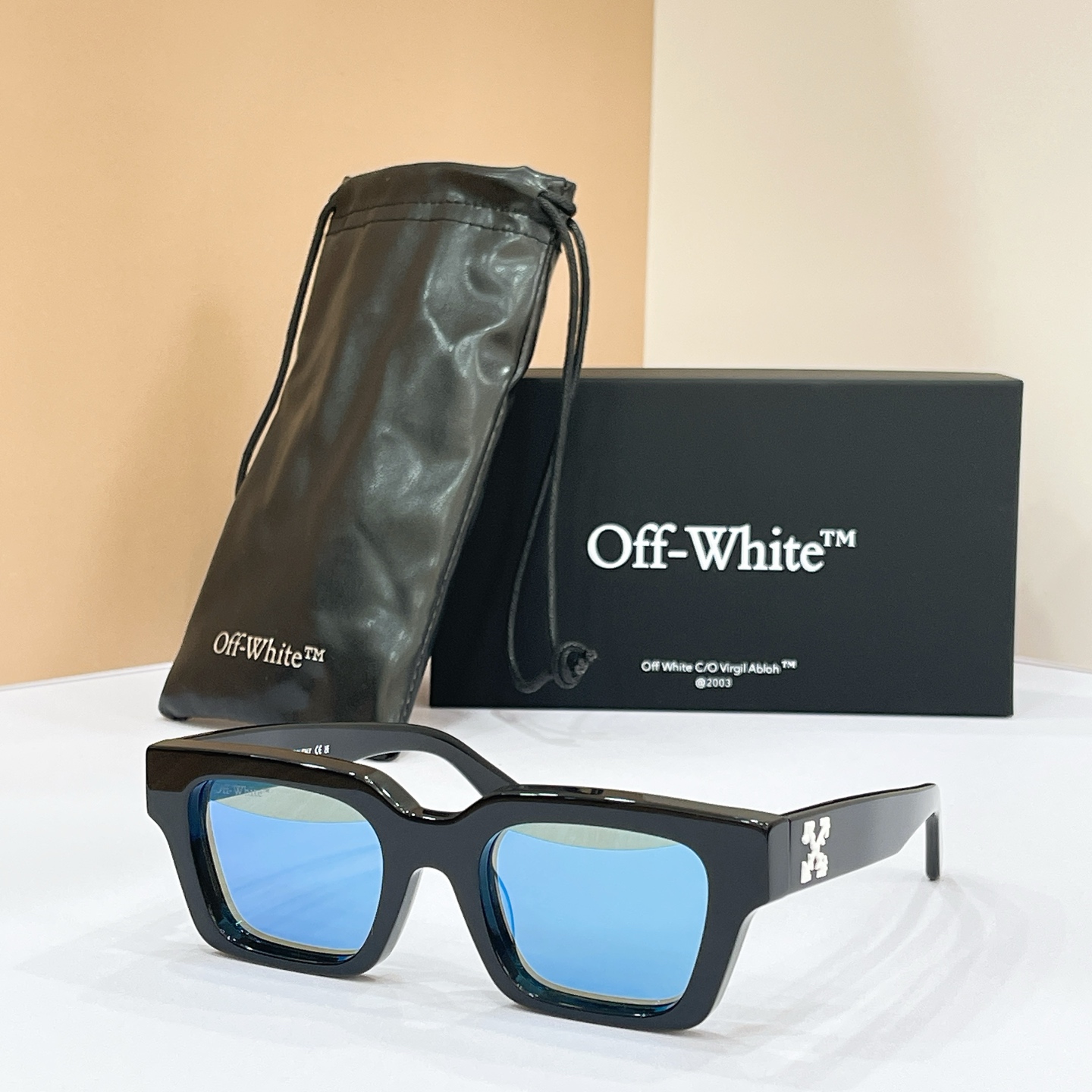 OFF WHITE🍂🍂🍂MODEL:OERI1008🍂🍂🍂SIZE:50口22-145🍂🍂🍂配送盒子～～