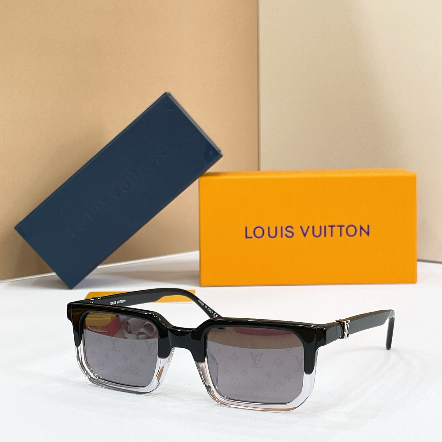 LOUIS VUITTO*🌟🌟🌟MODEL：Z3262U🌟🌟🌟SIZE：51口25-140🌟🌟🌟