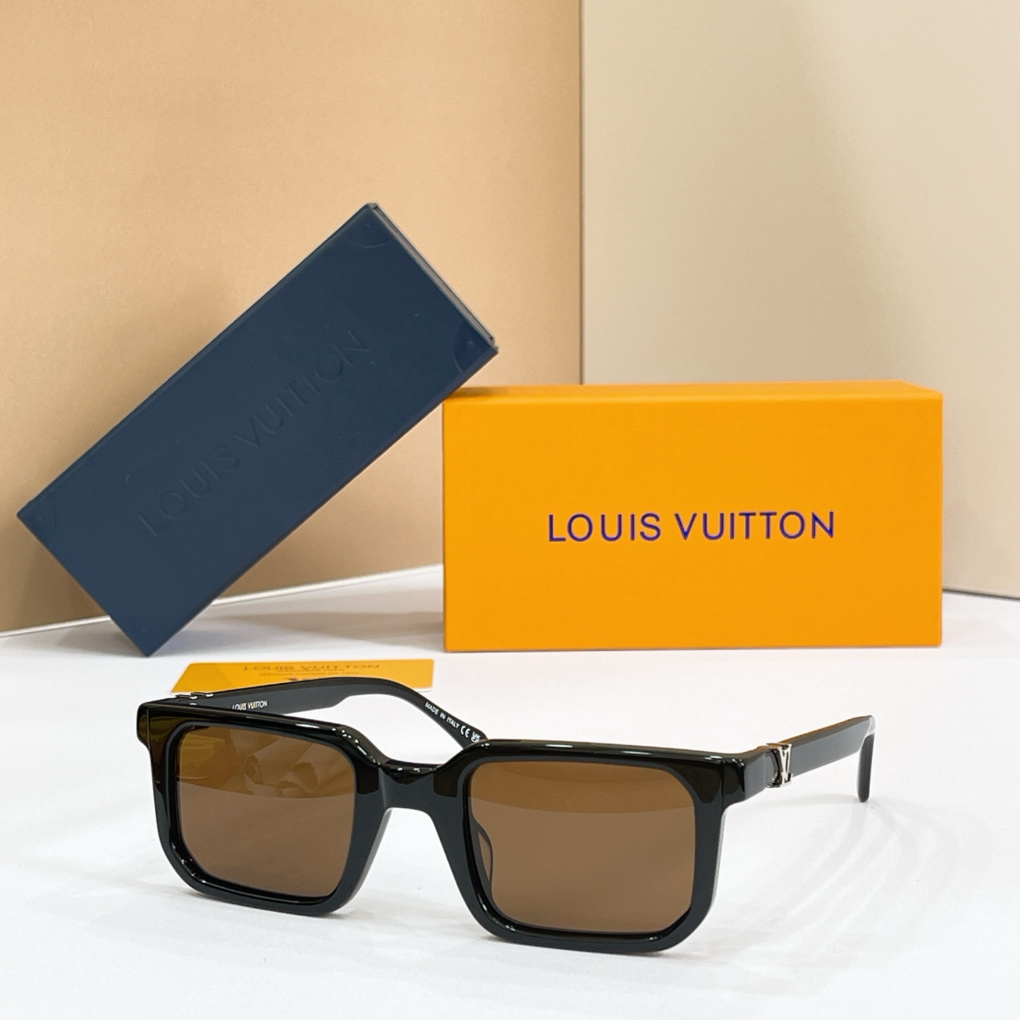 LOUIS VUITTO*🌟🌟🌟MODEL：Z3262U🌟🌟🌟SIZE：51口25-140🌟🌟🌟
