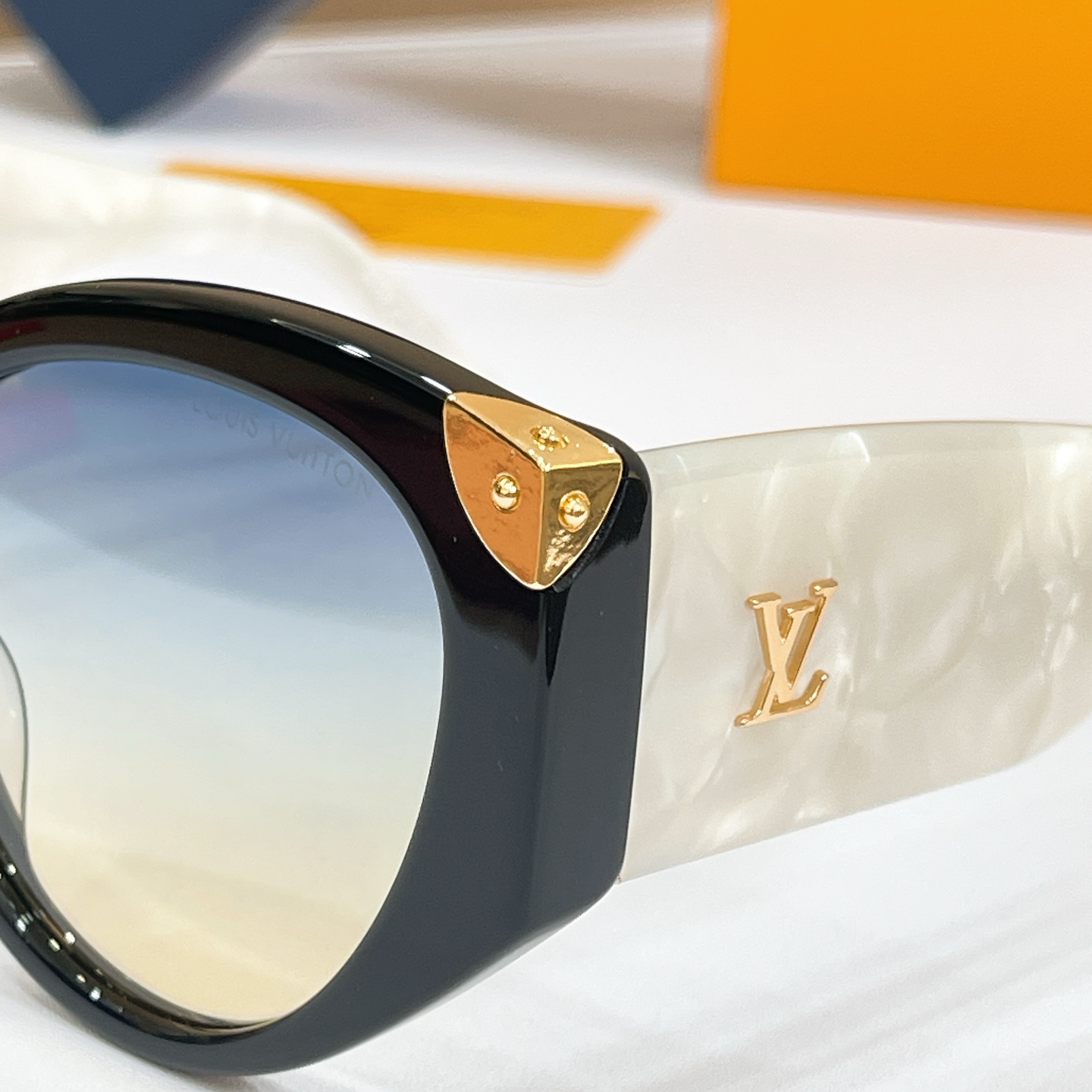 LOUIS VUITTO*🌟🌟🌟MODEL：Z3339U🌟🌟🌟SIZE：58口16-140🌟🌟🌟