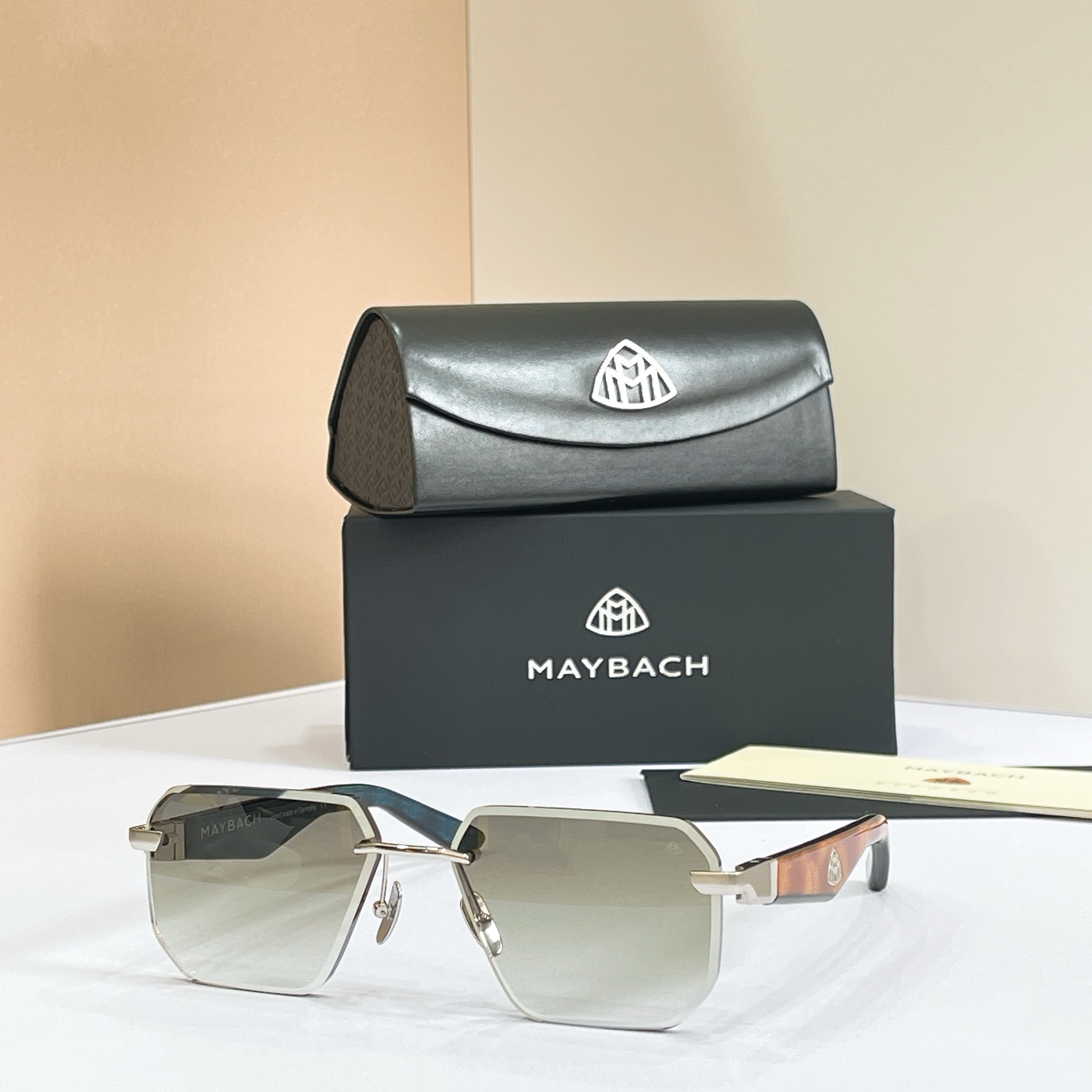 MAYBACH迈巴赫⚜️⚜️⚜️MODEL：THE VISIONIST SUN I⚜️⚜️⚜️SIZE：