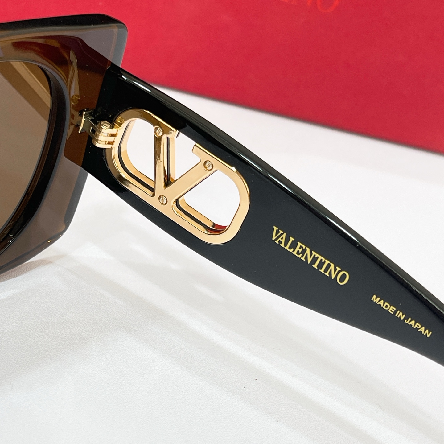 VALENTINO✨✨✨MODEL：VG0002S✨✨✨SIZE：55口19-145✨ ✨