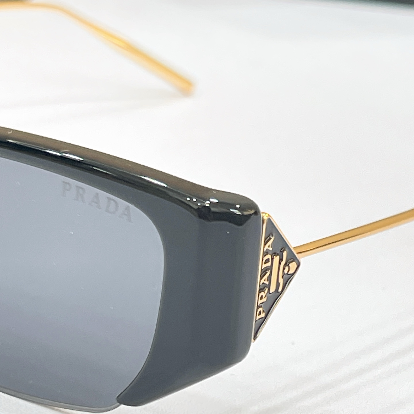 Prada X Gentle Monste*✨✨✨MODEL：PR D63S✨✨✨SIZE：55口19-