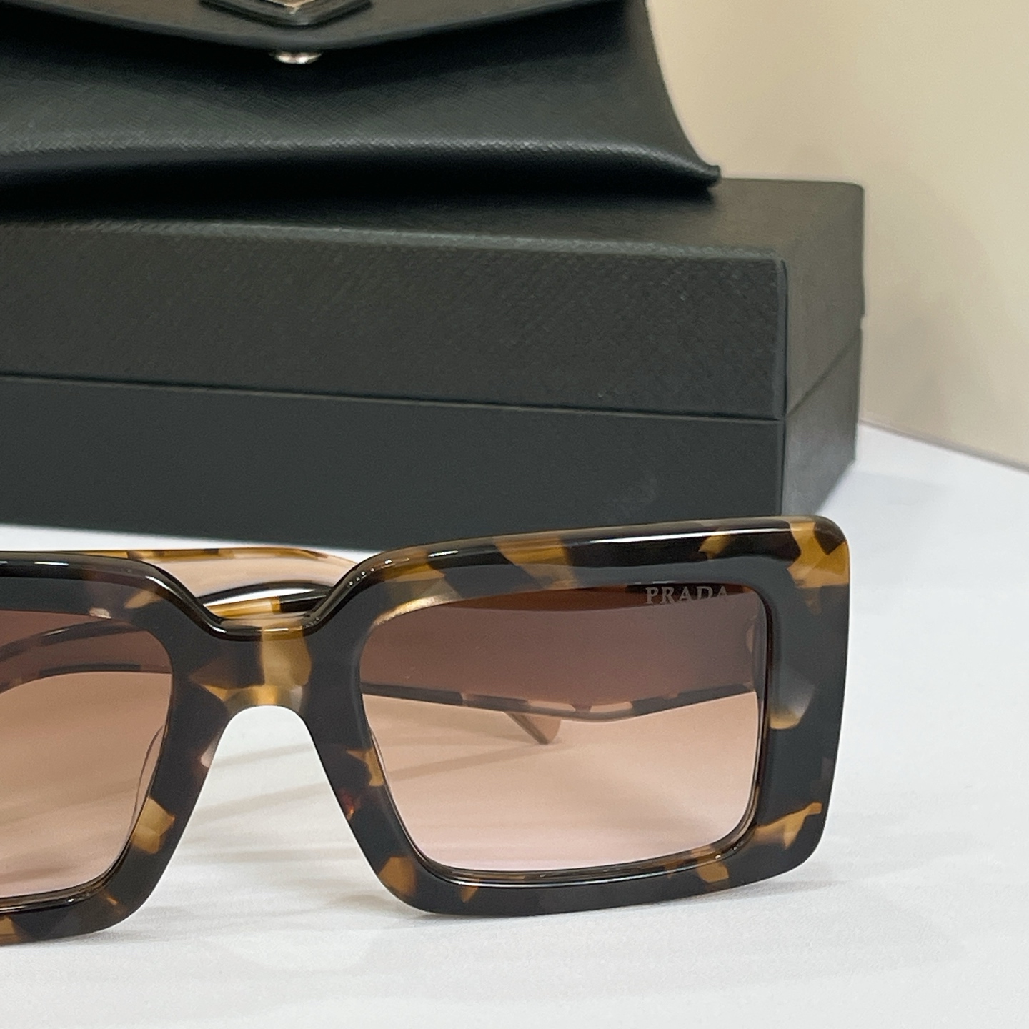 PRAD*✨✨✨MODEL：PR 2198S✨✨✨SIZE：54口22-145✨✨✨