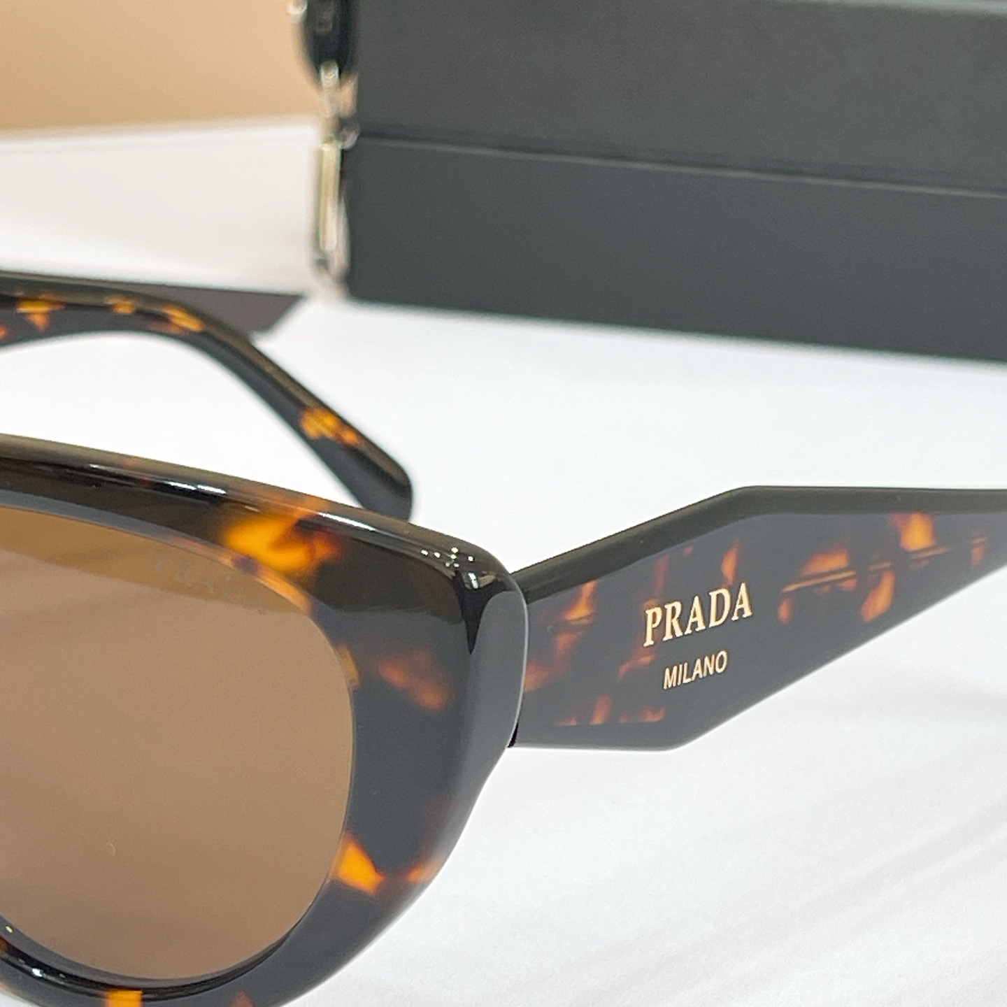 PRAD*✨✨✨MODEL：PR 2197S✨✨✨SIZE：55口20-145✨✨✨