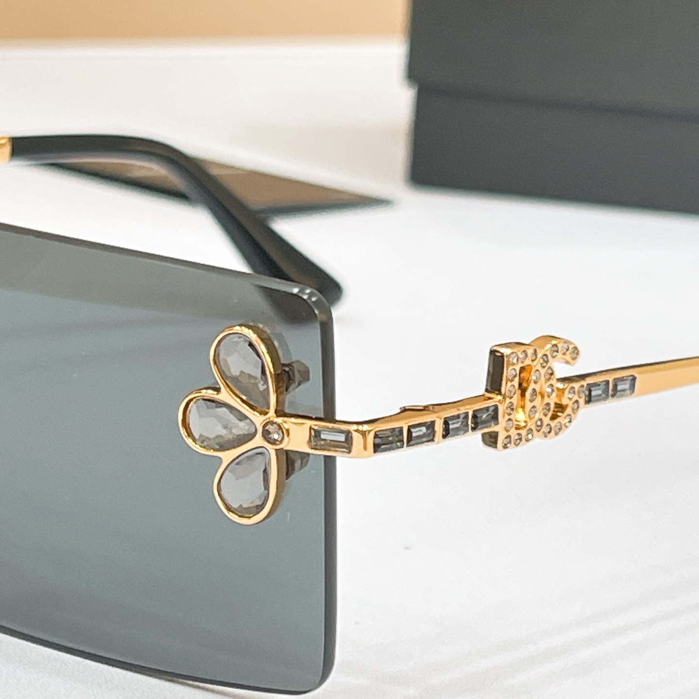 DOLCE & GABBAN*🌟🌟🌟MODEL：DG2208🌟🌟🌟SIZE：133口45-145🌟🌟🌟