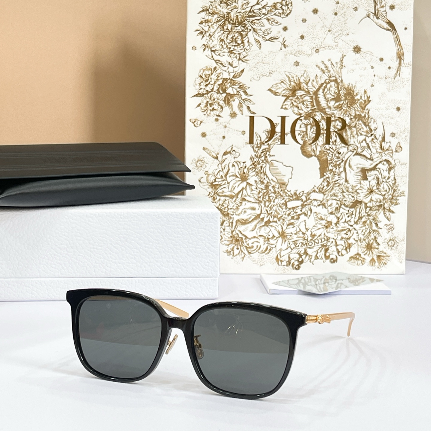 DIO*🌟🌟🌟MODEL：Dior Bow S1F🌟🌟🌟SIZE：57口17-145🌟🌟
