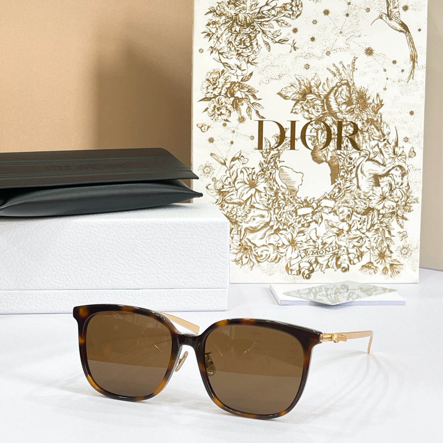 DIO*🌟🌟🌟MODEL：Dior Bow S1F🌟🌟🌟SIZE：57口17-145🌟🌟