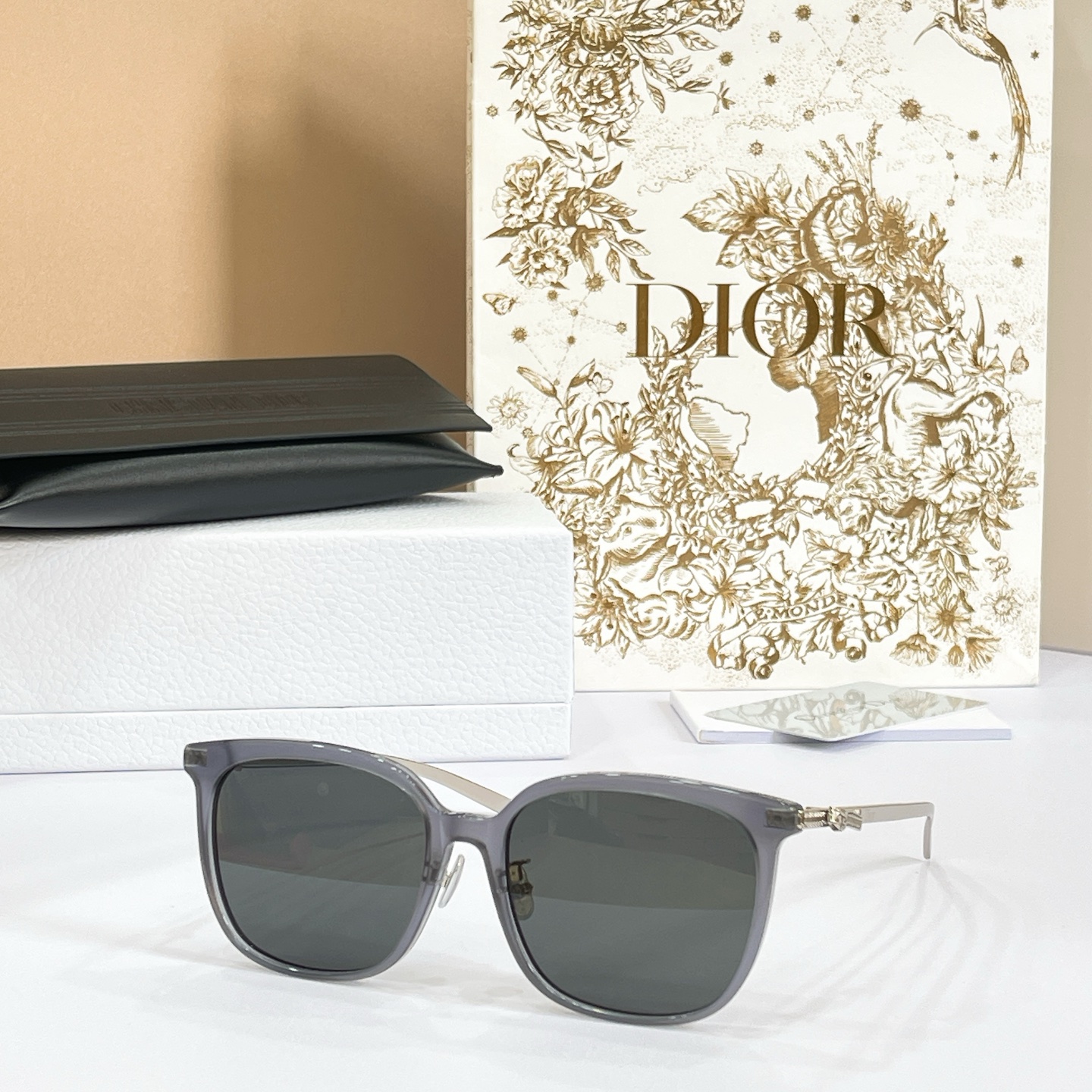 DIO*🌟🌟🌟MODEL：Dior Bow S1F🌟🌟🌟SIZE：57口17-145🌟🌟