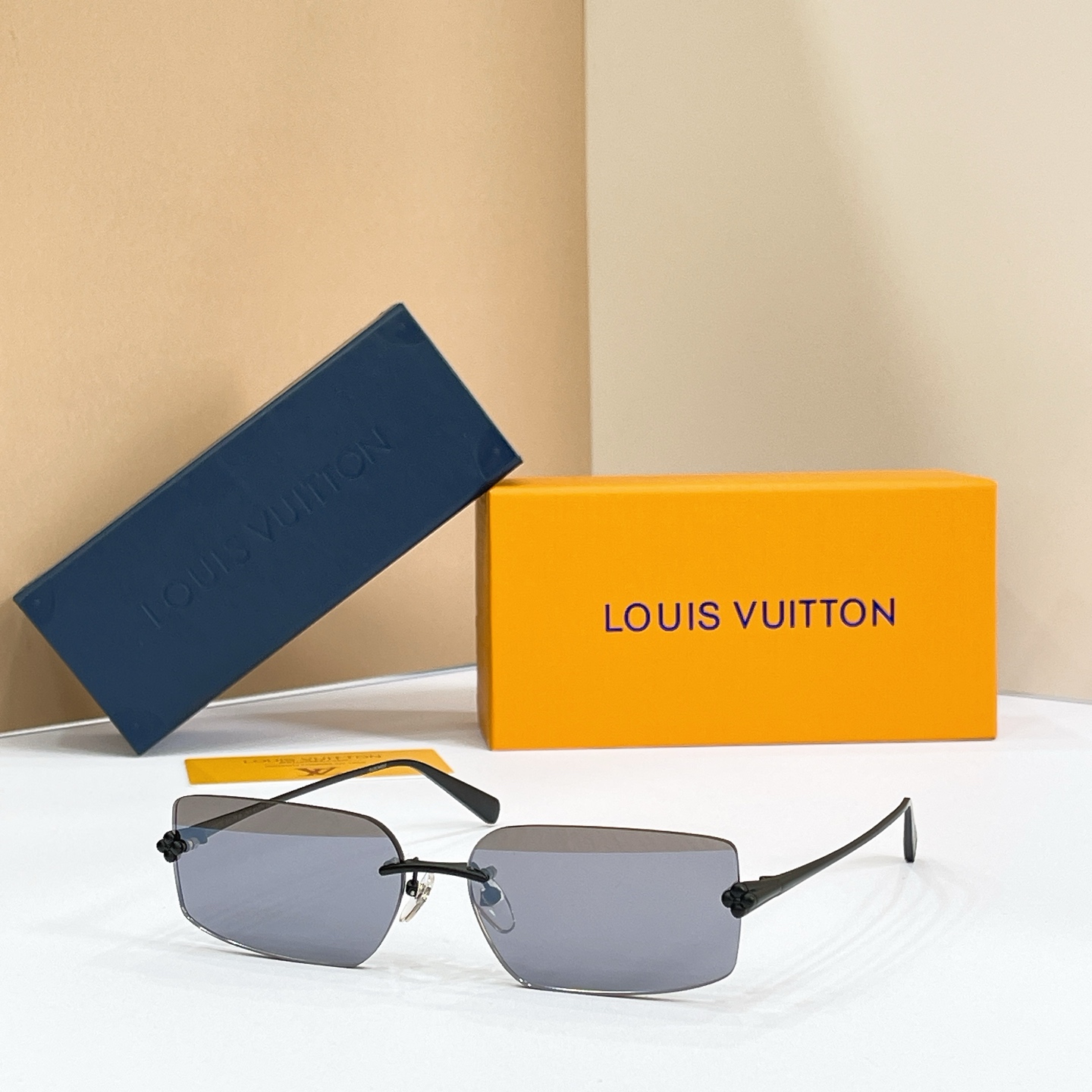LOUIS VUITTO*✨✨✨MODEL：Z3377U✨✨✨ SIZE：61口16-145✨✨✨