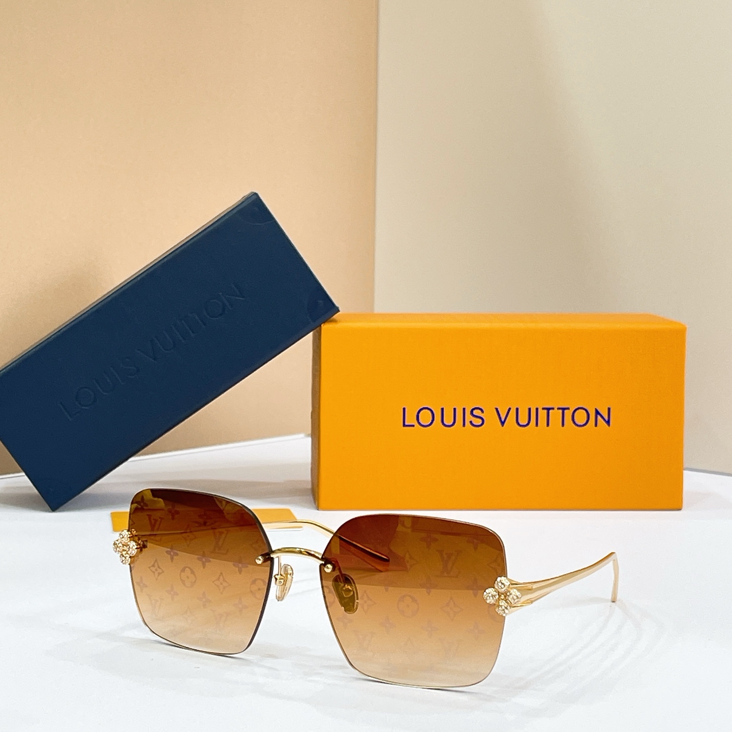 LOUIS VUITTO*✨✨✨MODEL：Z3396U✨✨✨ SIZE：62口17-140✨✨✨