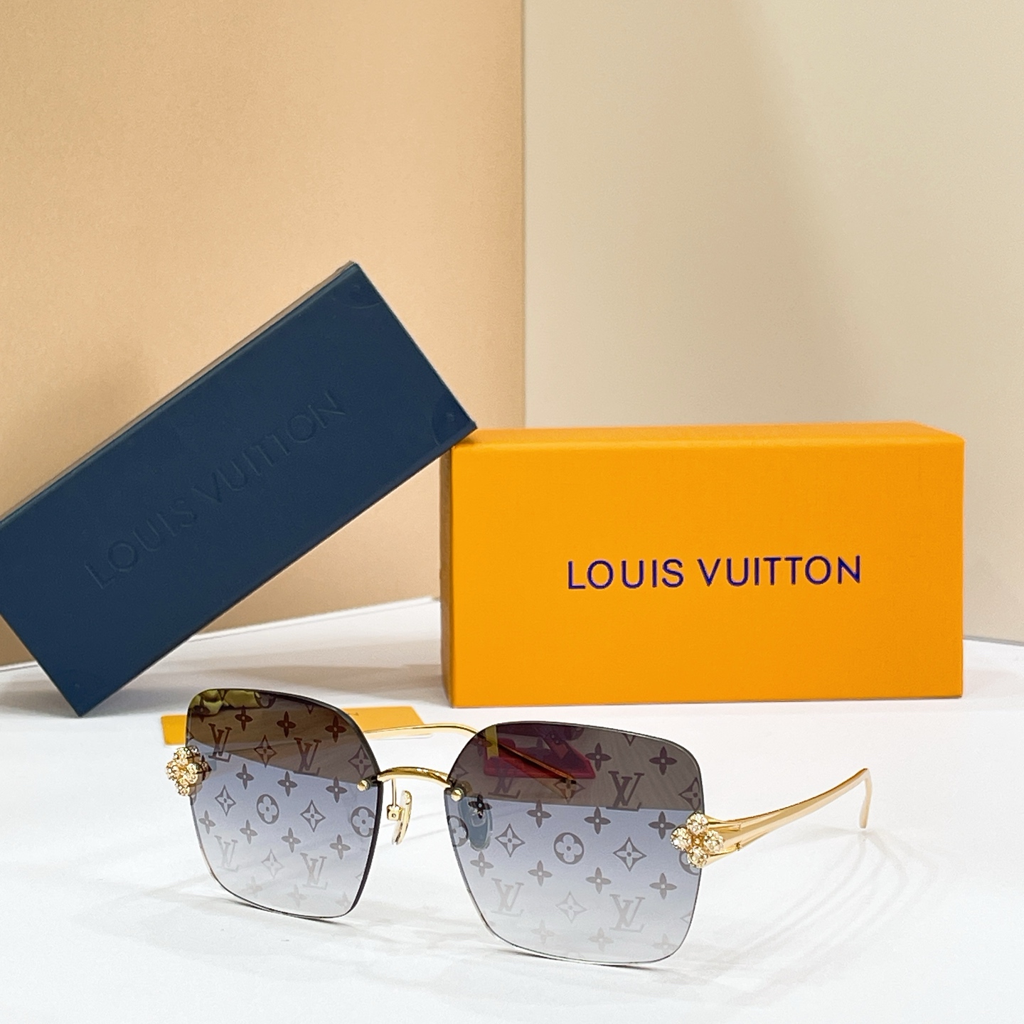 LOUIS VUITTO*✨✨✨MODEL：Z3396U✨✨✨ SIZE：62口17-140✨✨✨