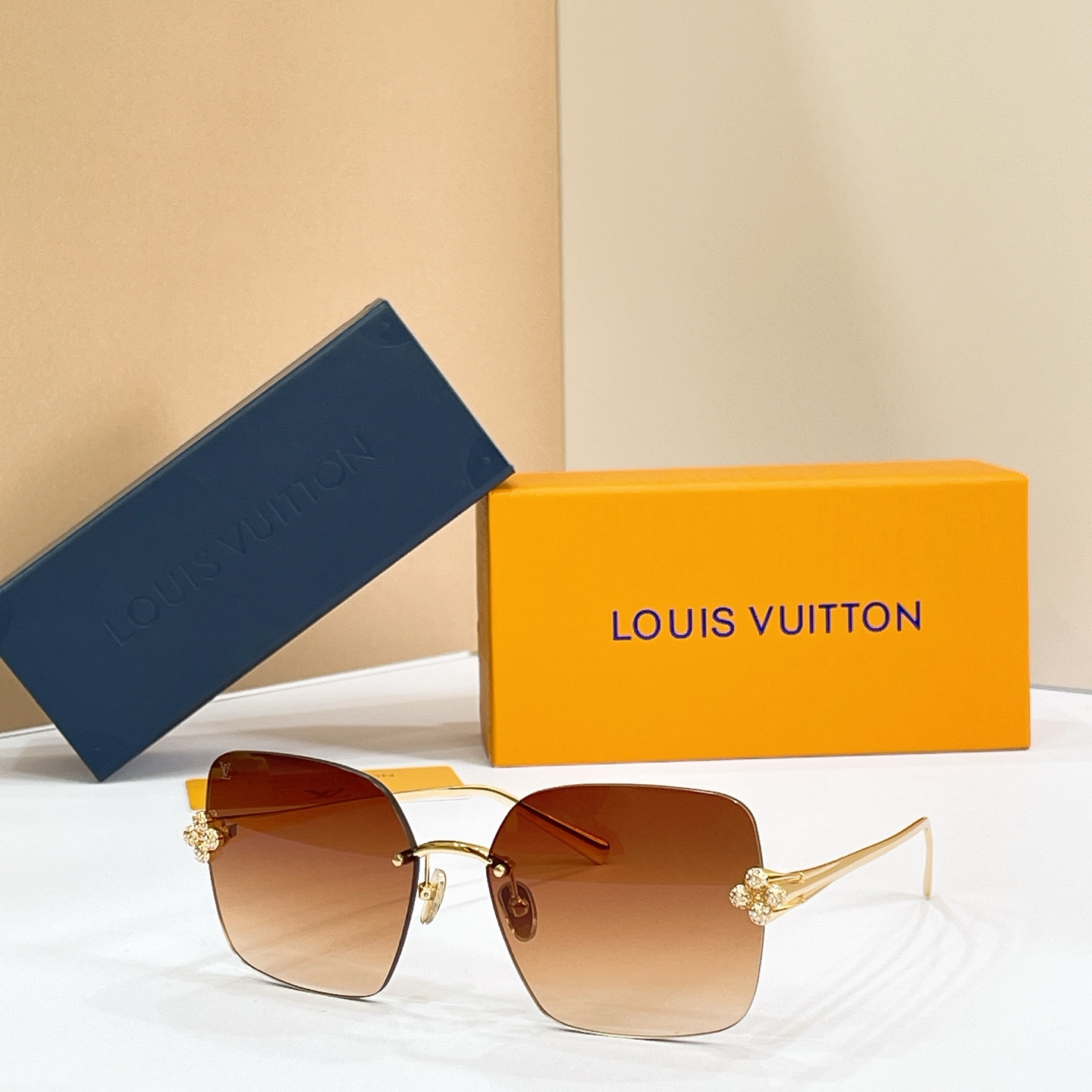 LOUIS VUITTO*✨✨✨MODEL：Z3396U✨✨✨ SIZE：62口17-140✨✨✨