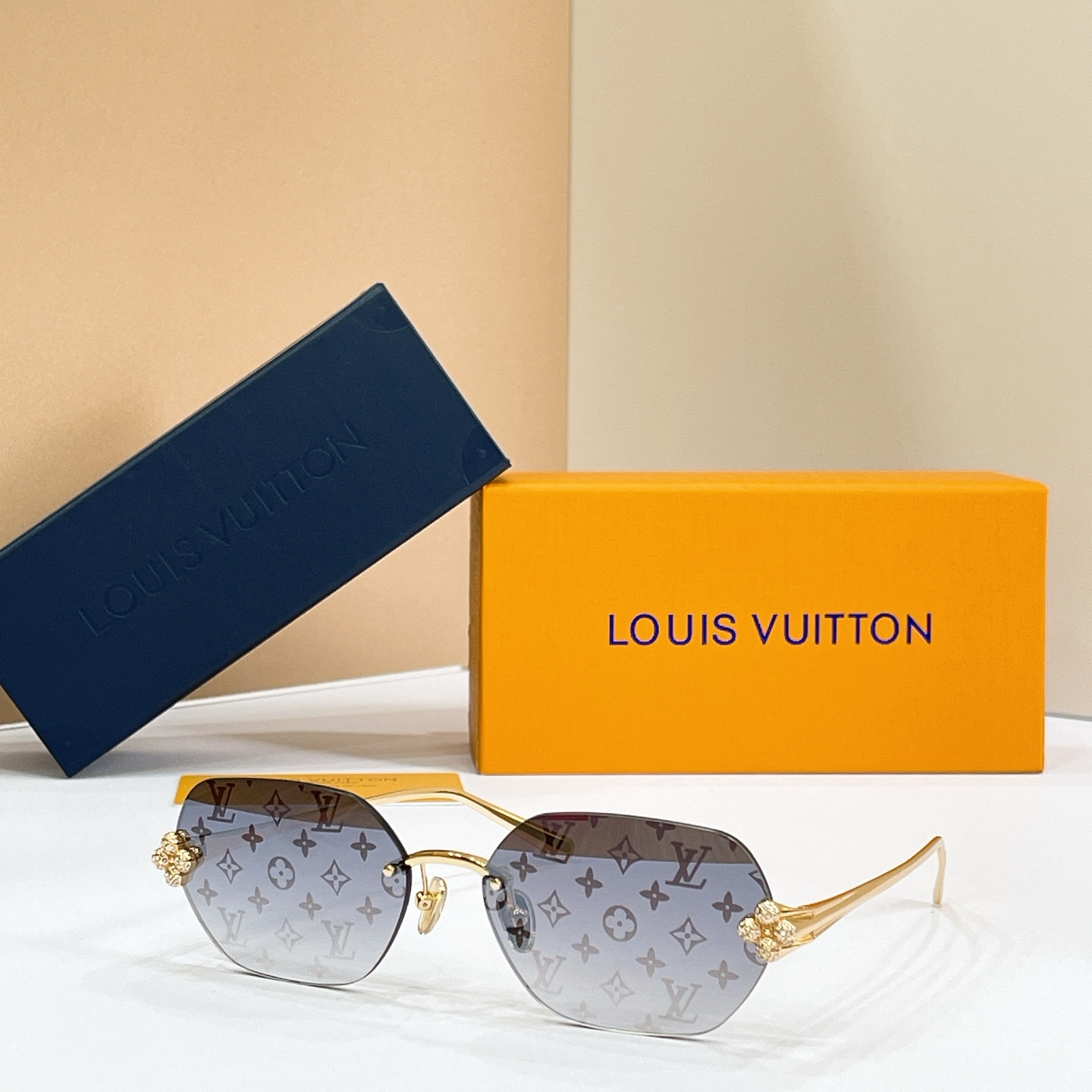 LOUIS VUITTO*✨✨✨MODEL：Z3324U✨✨✨ SIZE：62口17-140✨✨✨