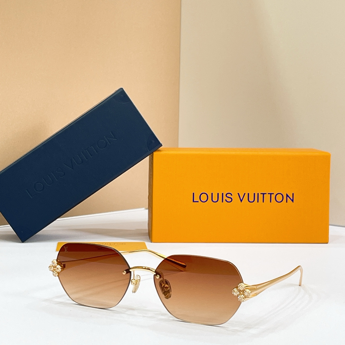 LOUIS VUITTO*✨✨✨MODEL：Z3324U✨✨✨ SIZE：62口17-140✨✨✨