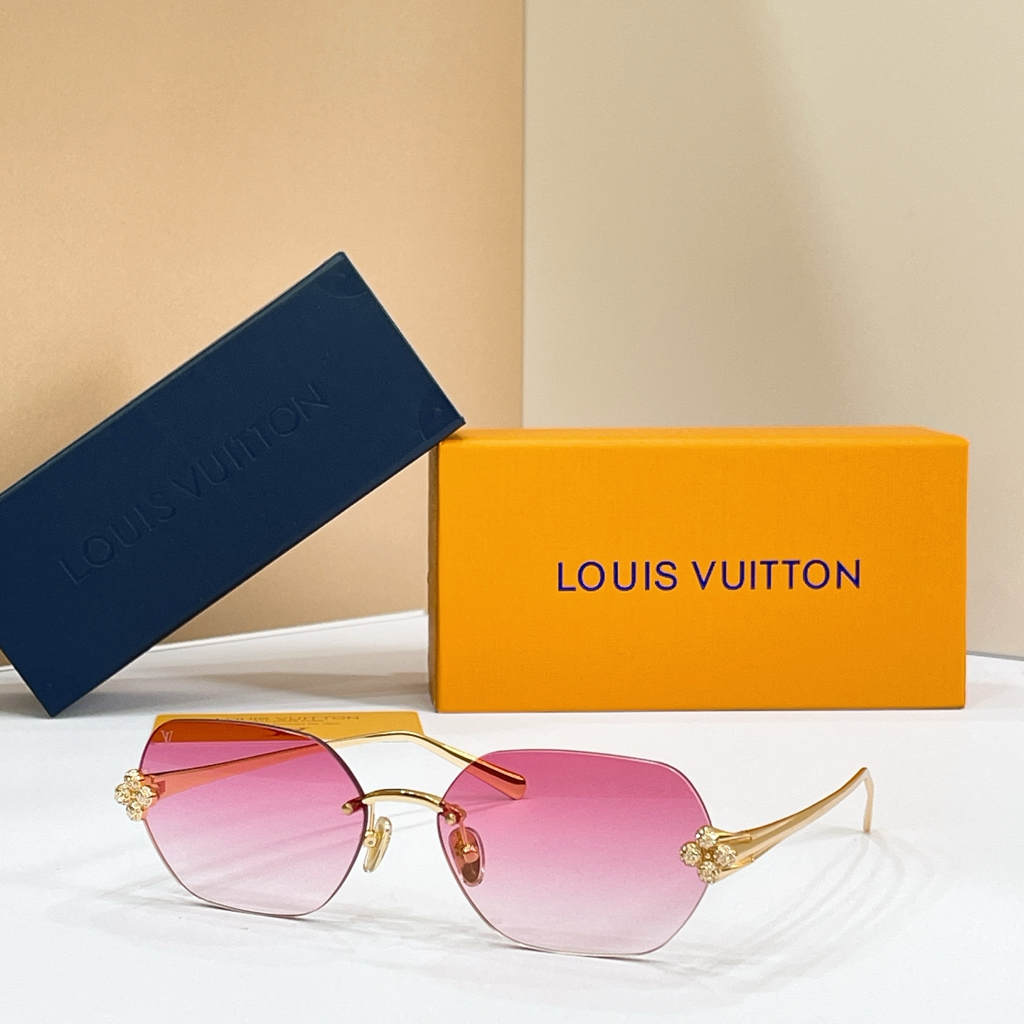 LOUIS VUITTO*✨✨✨MODEL：Z3324U✨✨✨ SIZE：62口17-140✨✨✨