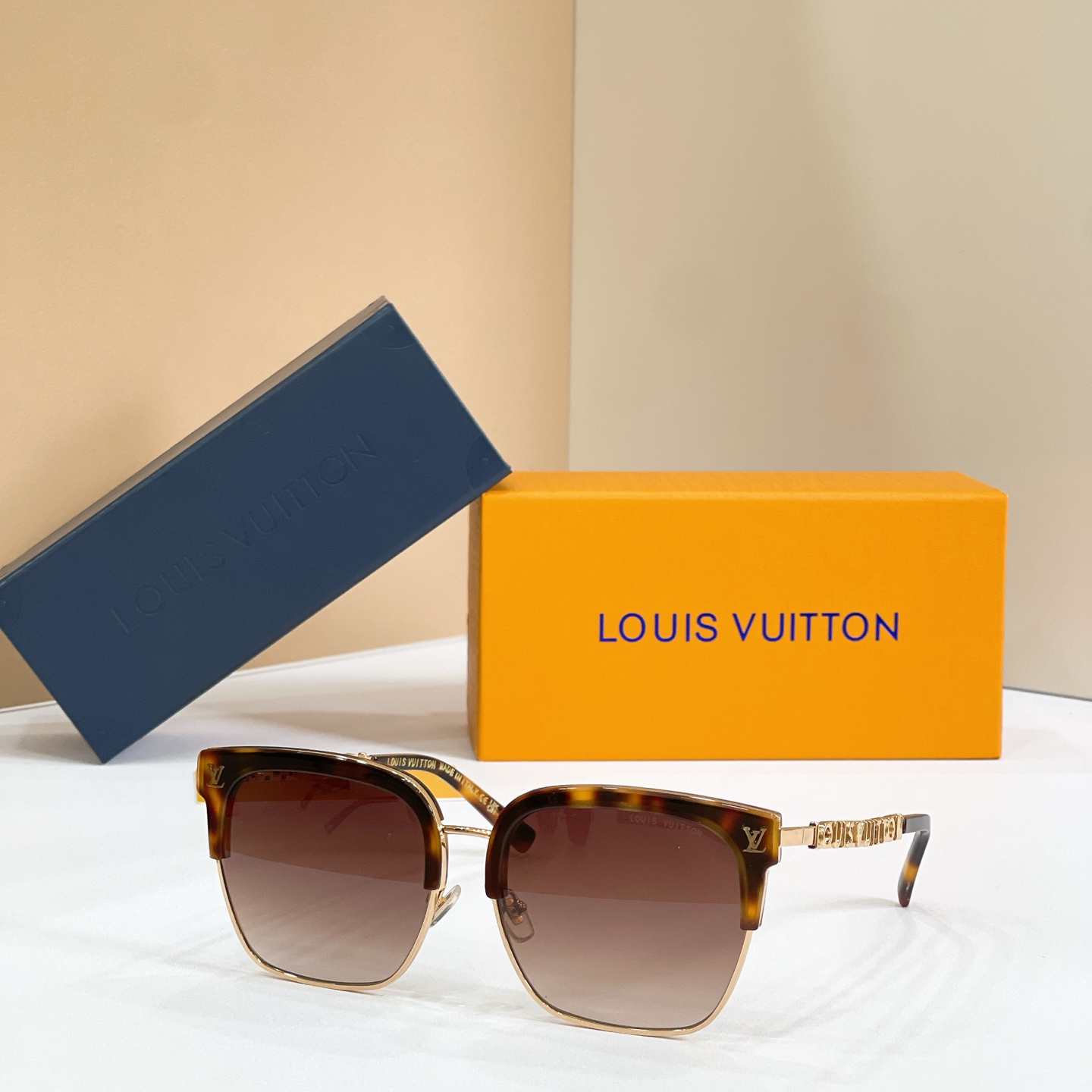 LOUIS VUITTO*✨✨✨MODEL：Z1738U✨✨✨ SIZE：56口20-145✨✨✨