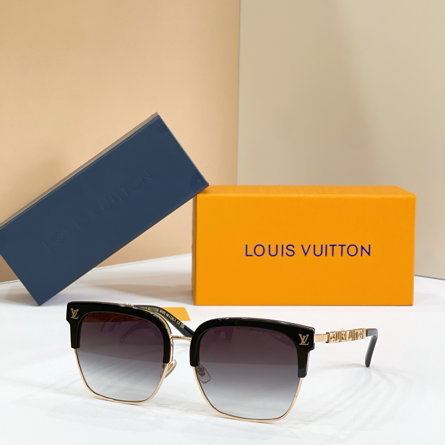 LOUIS VUITTO*✨✨✨MODEL：Z1738U✨✨✨ SIZE：56口20-145✨✨✨
