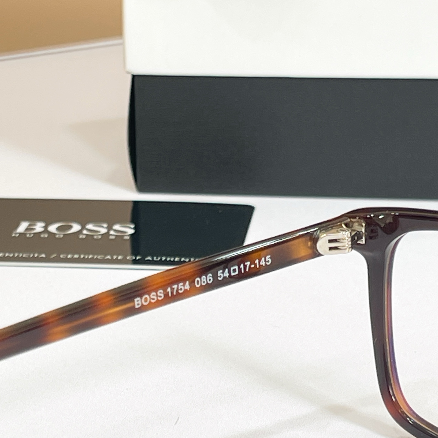 BOSS✨✨✨MODEL: 1754✨✨✨SIZE：54口17-145✨✨✨