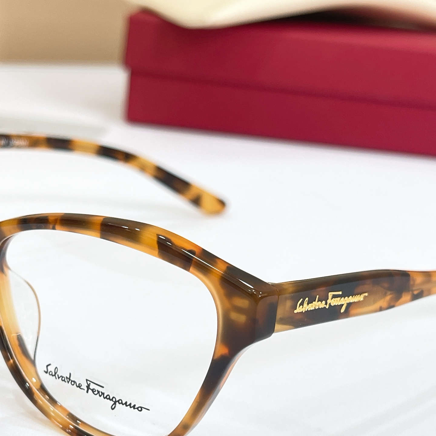 Salvatore ferragam* 菲*拉格慕 💚💚MODEL：SF5602 💚💚💚SIZE：54口