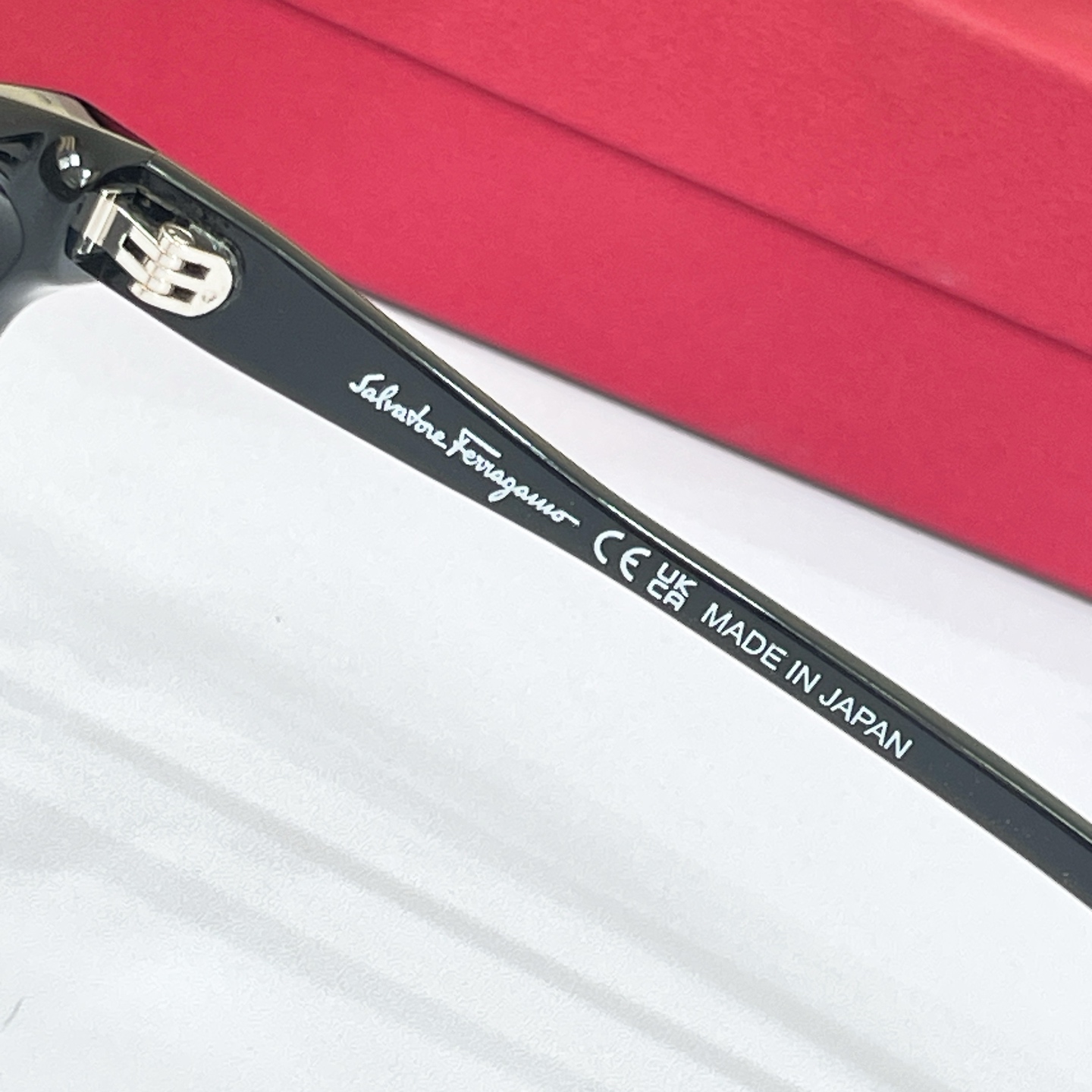 Salvatore ferragam* 菲*拉格慕 💚💚MODEL：SF3051 💚💚💚SIZE：51口