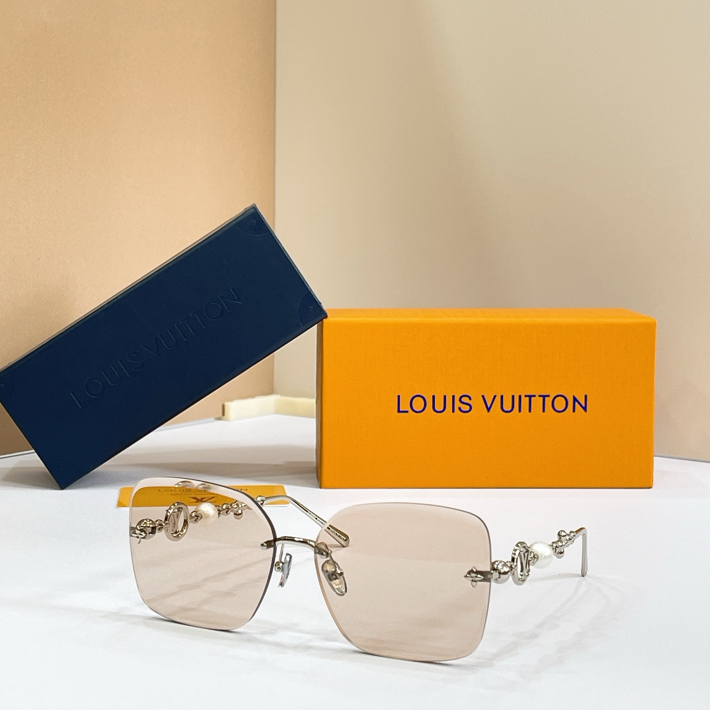 LOUIS VUITTO*✨✨✨MODEL：Z3407U✨✨✨ SIZE：63口16-140✨✨✨