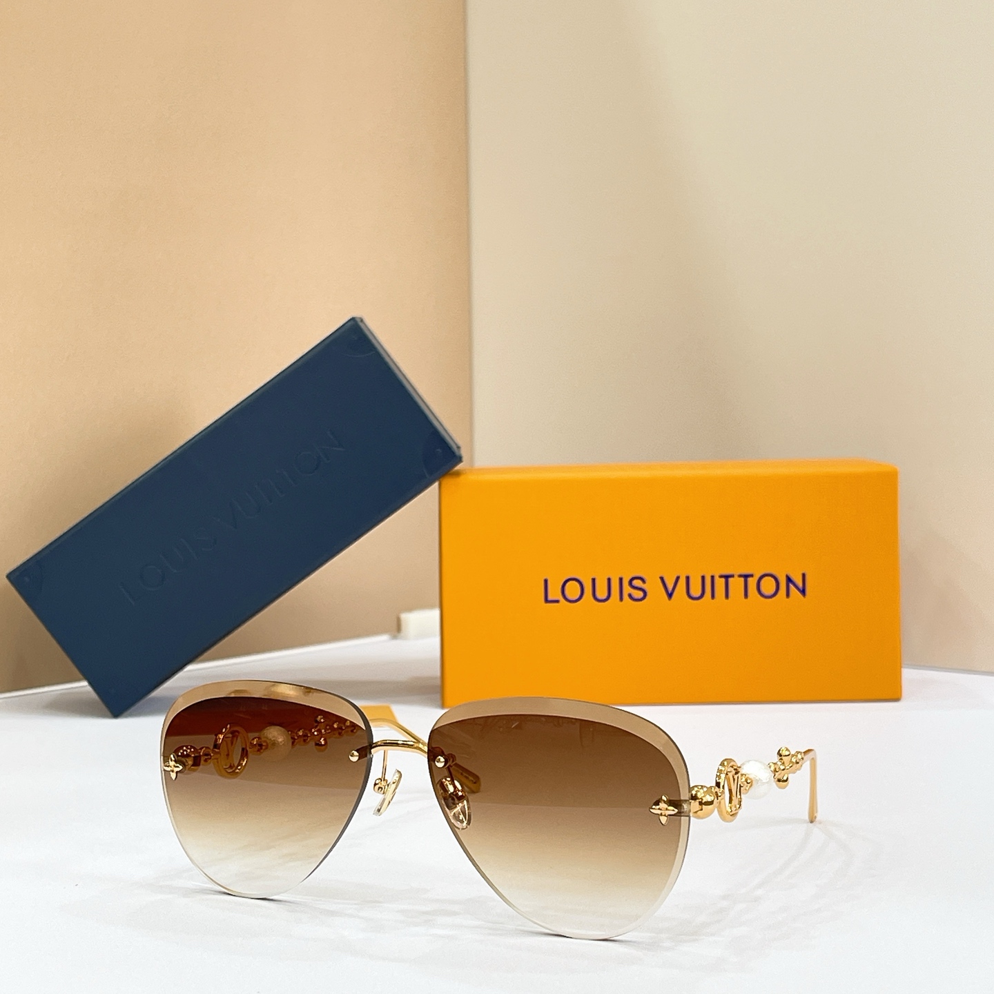 LOUIS VUITTO*✨✨✨MODEL：Z3318U✨✨✨ SIZE：62口13-140✨✨✨